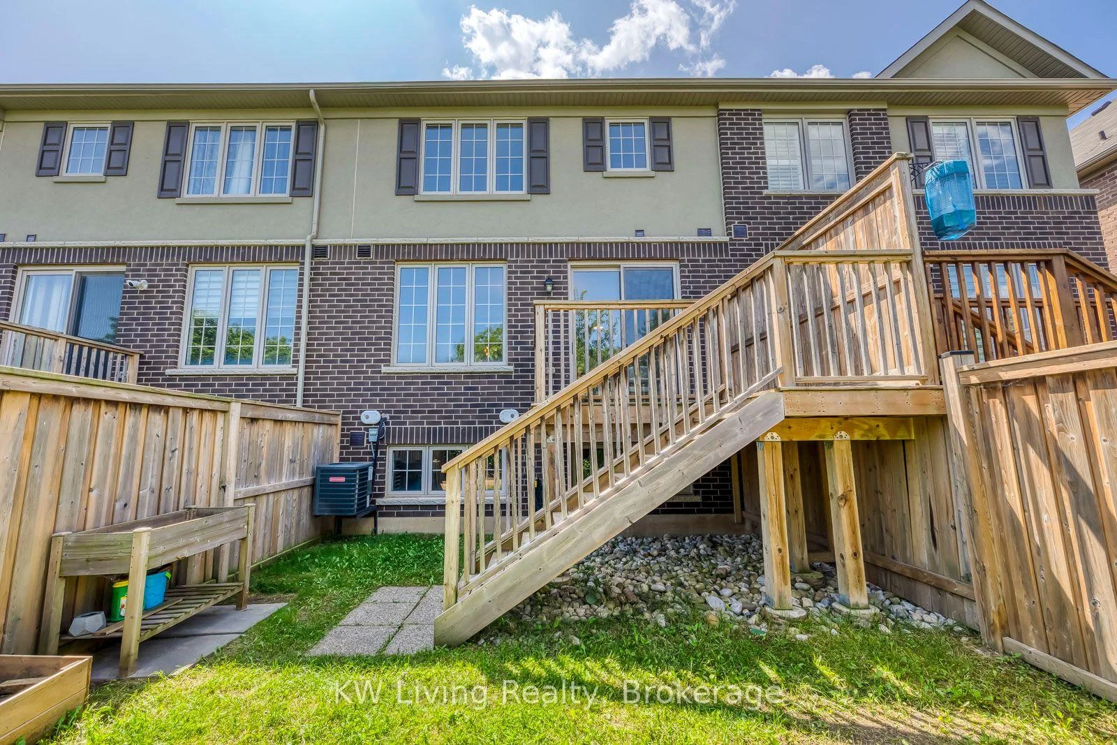 Photo 35 of 3291 Mockingbird Common, Oakville, Joshua Meadows — HOMEH