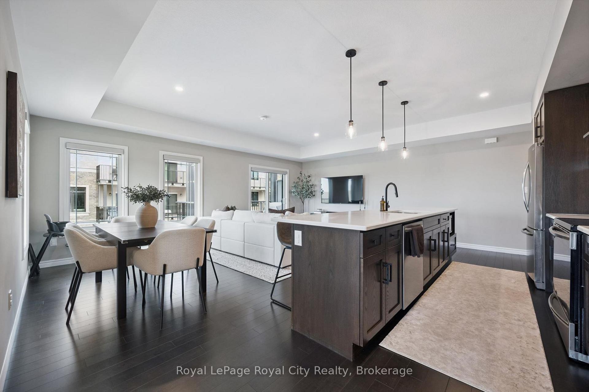 Photo 12 of Unit 58, 107 Westra Drive, Guelph, Willow West/Sugarbush/West Acres — HOMEH
