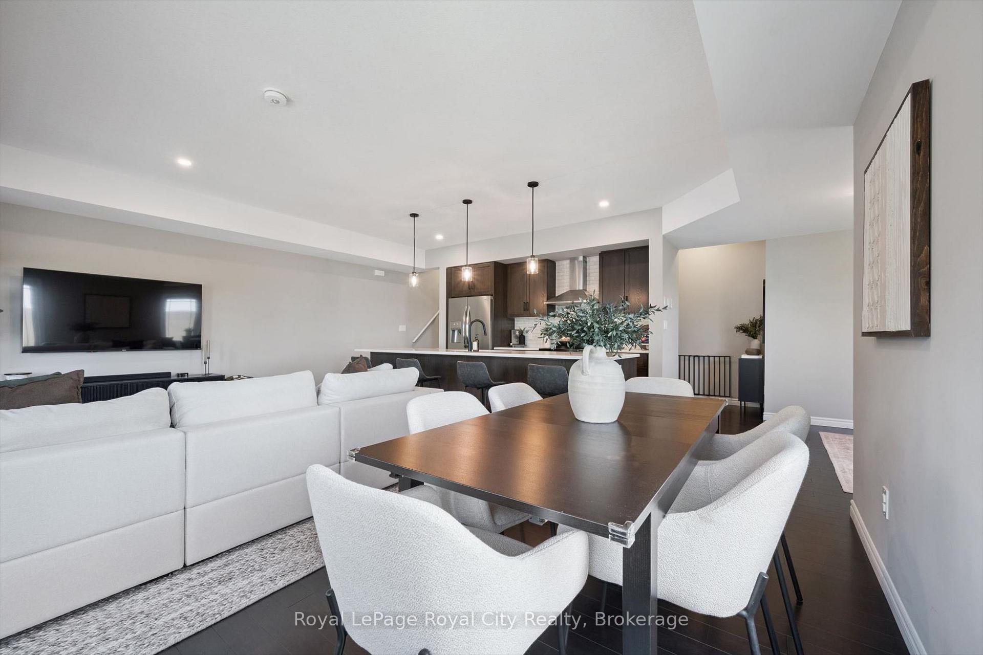 Photo 16 of Unit 58, 107 Westra Drive, Guelph, Willow West/Sugarbush/West Acres — HOMEH