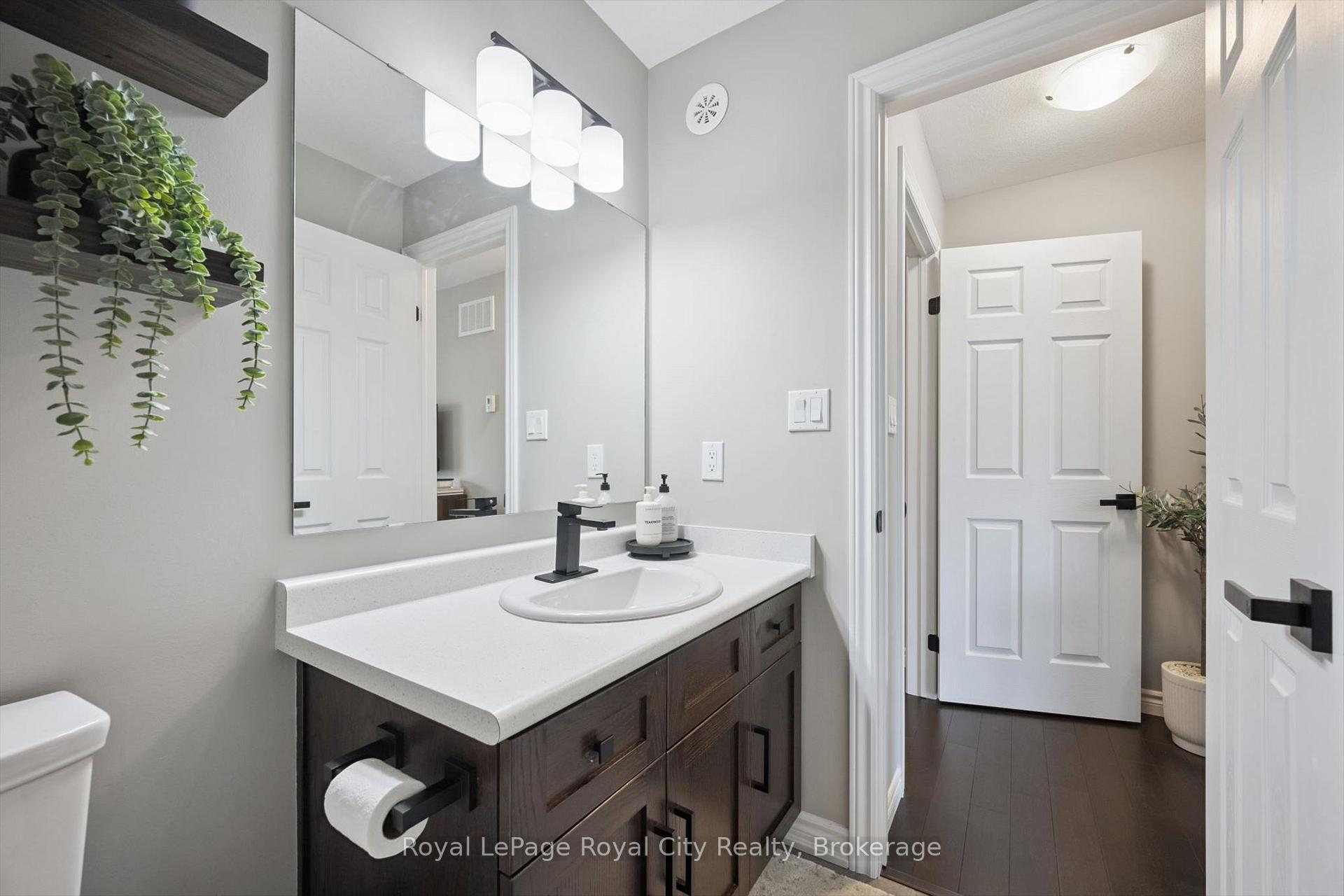 Photo 25 of Unit 58, 107 Westra Drive, Guelph, Willow West/Sugarbush/West Acres — HOMEH