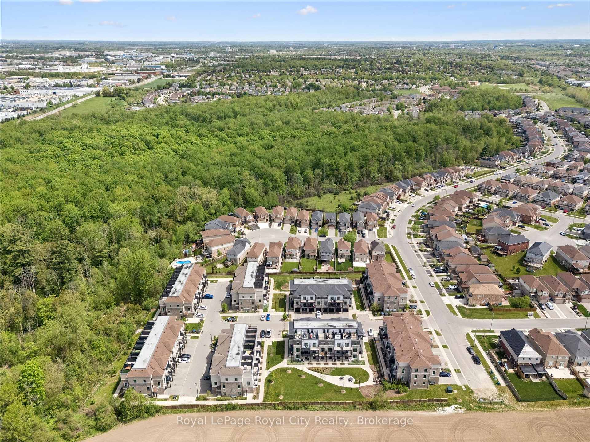 Photo 38 of Unit 58, 107 Westra Drive, Guelph, Willow West/Sugarbush/West Acres — HOMEH