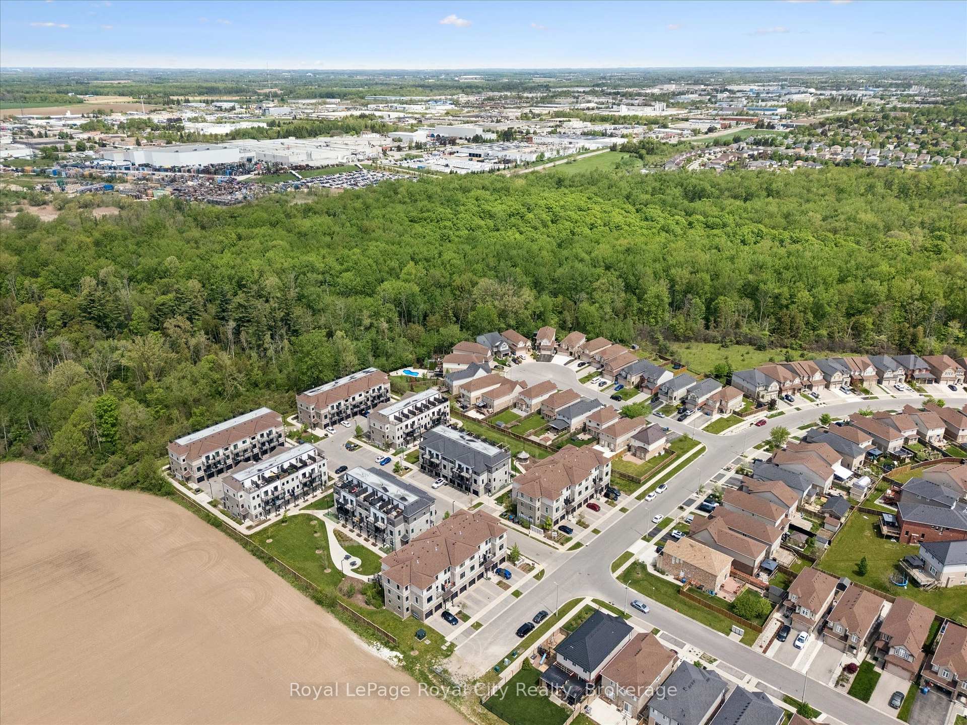 Photo 39 of Unit 58, 107 Westra Drive, Guelph, Willow West/Sugarbush/West Acres — HOMEH