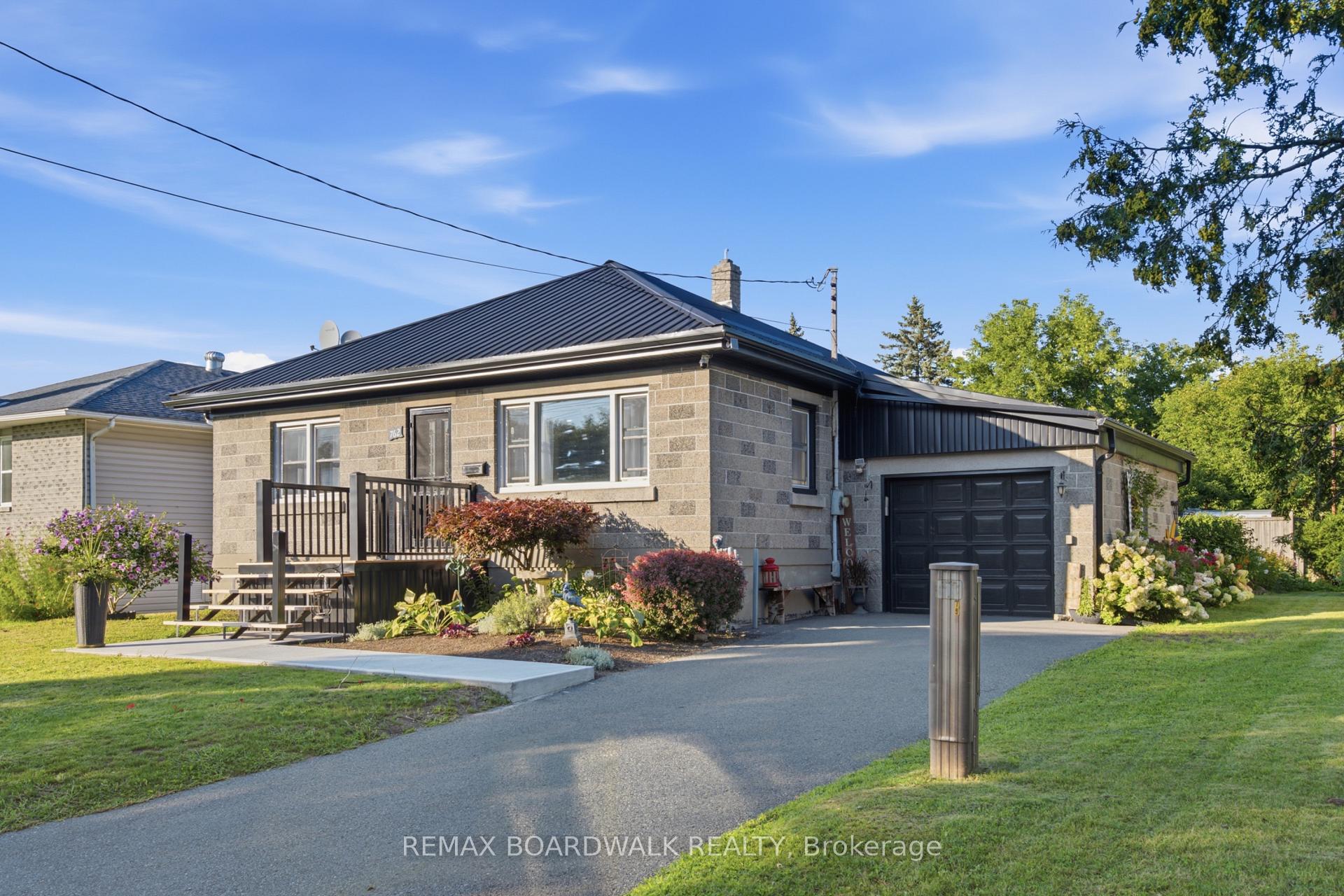 Photo 1 of 762 St Lawrence Street, Prescott, Prescott — HOMEH