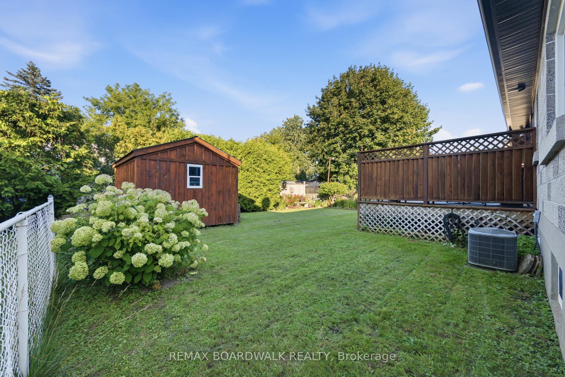 Photo 9 of 762 St Lawrence Street, Prescott, Prescott — HOMEH