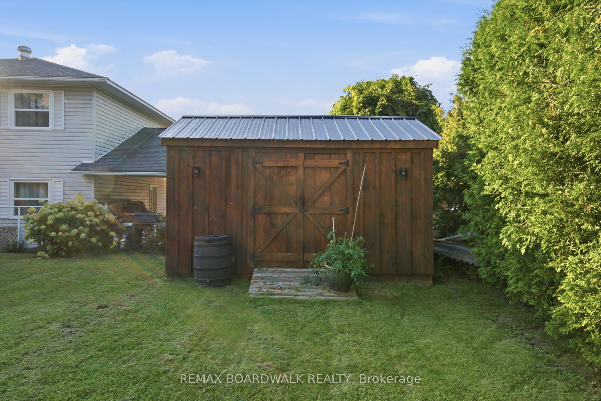 Photo 14 of 762 St Lawrence Street, Prescott, Prescott — HOMEH