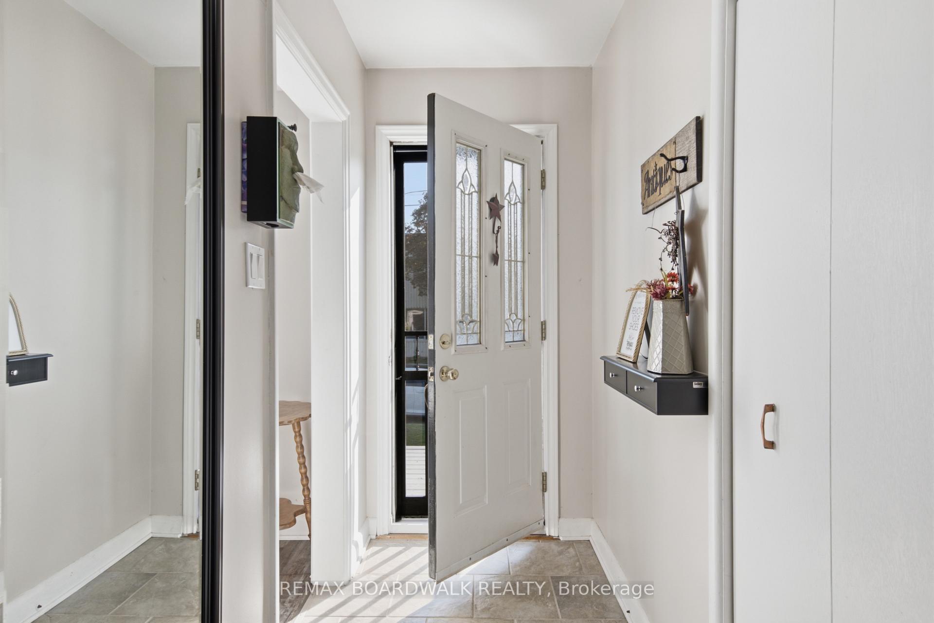 Photo 15 of 762 St Lawrence Street, Prescott, Prescott — HOMEH