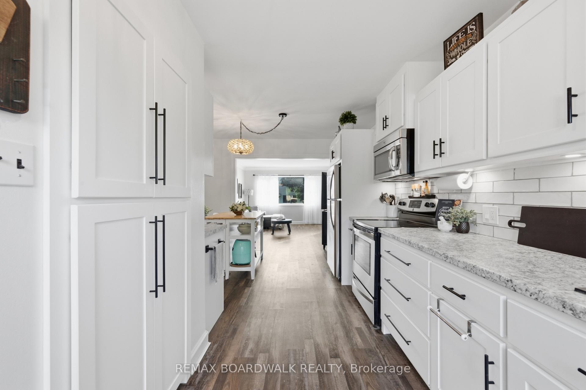 Photo 18 of 762 St Lawrence Street, Prescott, Prescott — HOMEH