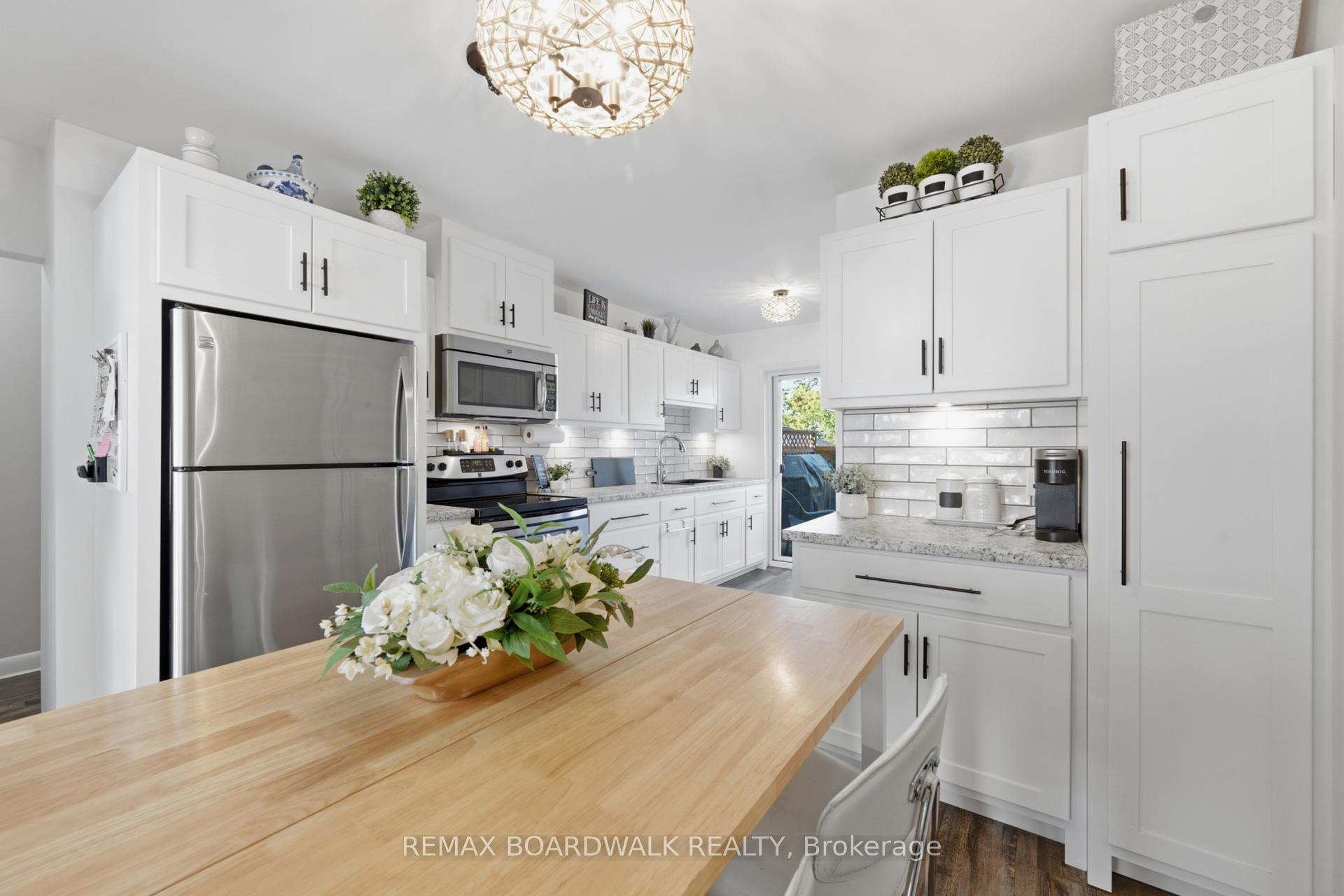 Photo 21 of 762 St Lawrence Street, Prescott, Prescott — HOMEH