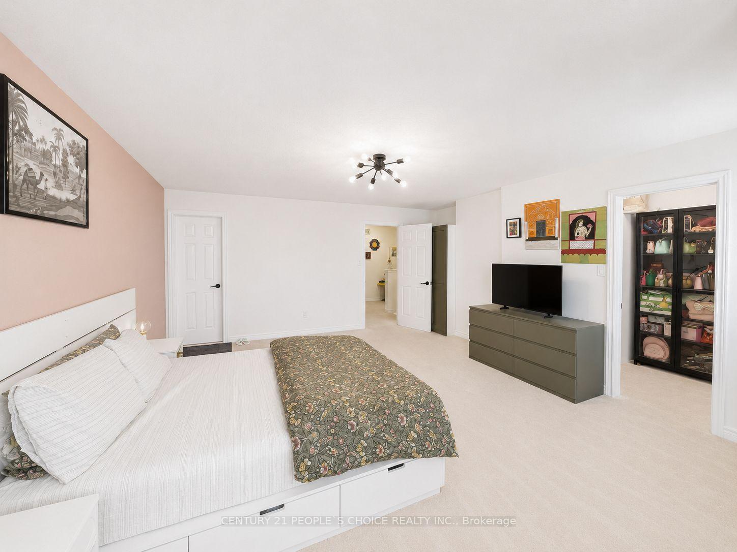 Photo 18 of 504 Doon Drive S, Kitchener, Doon South — HOMEH