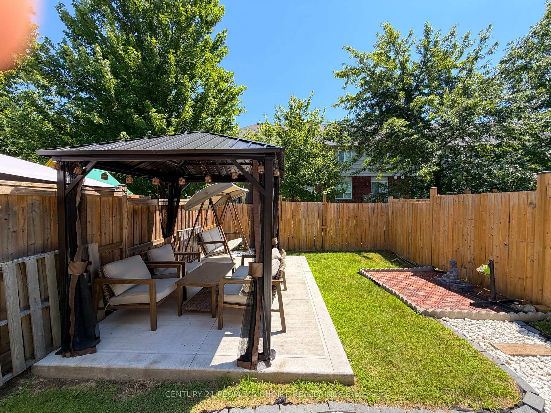 Photo 36 of 504 Doon Drive S, Kitchener, Doon South — HOMEH