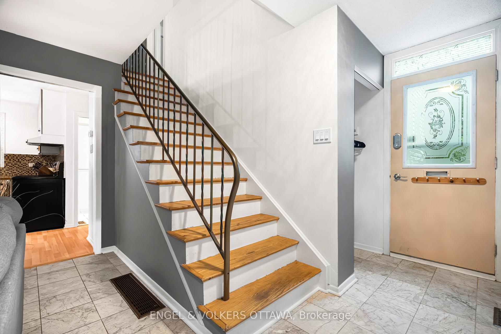 Photo 27 of 10 Estelle Crescent, Ottawa, Sheahan Estates/Trend Village — HOMEH