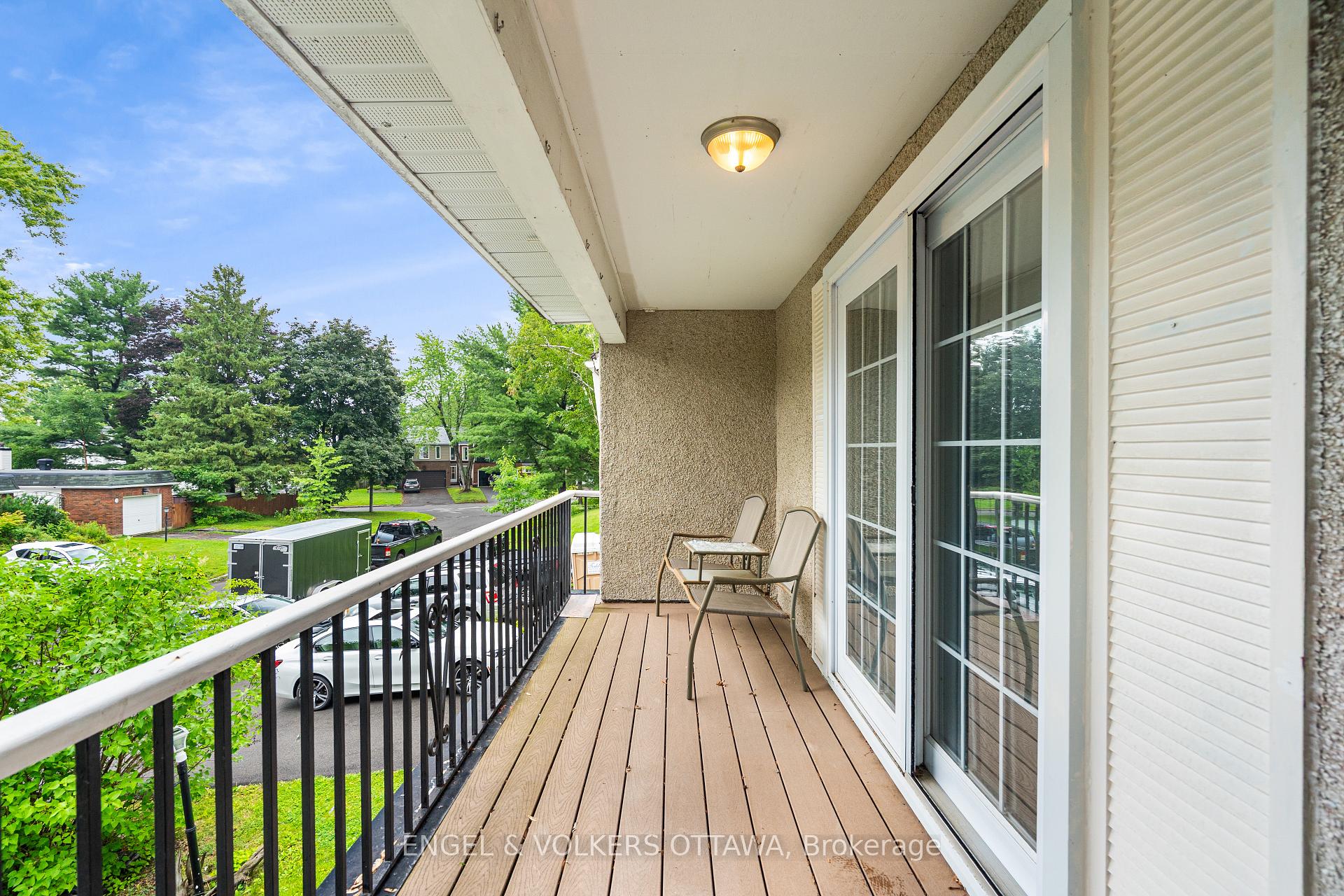 Photo 33 of 10 Estelle Crescent, Ottawa, Sheahan Estates/Trend Village — HOMEH