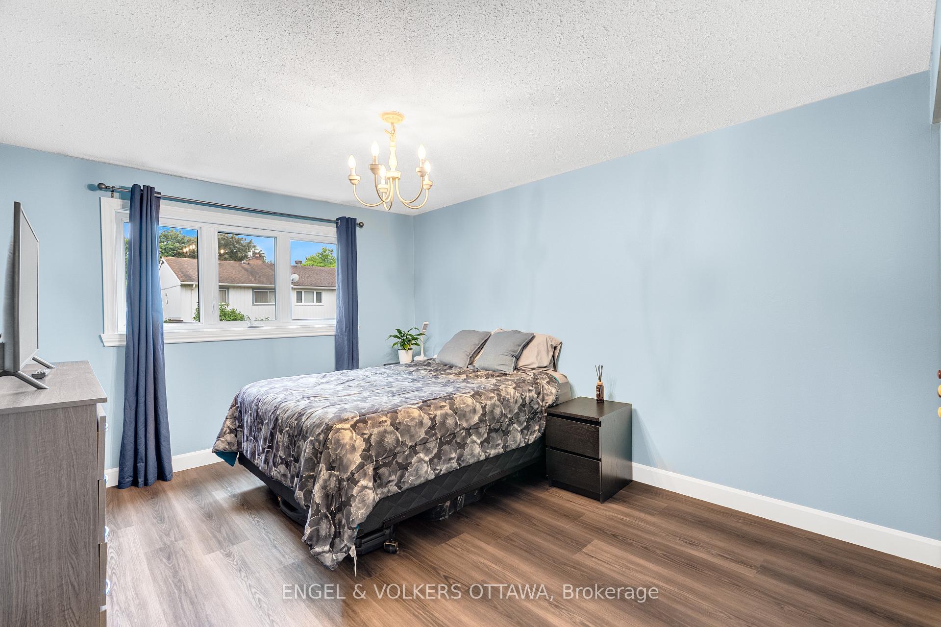 Photo 36 of 10 Estelle Crescent, Ottawa, Sheahan Estates/Trend Village — HOMEH
