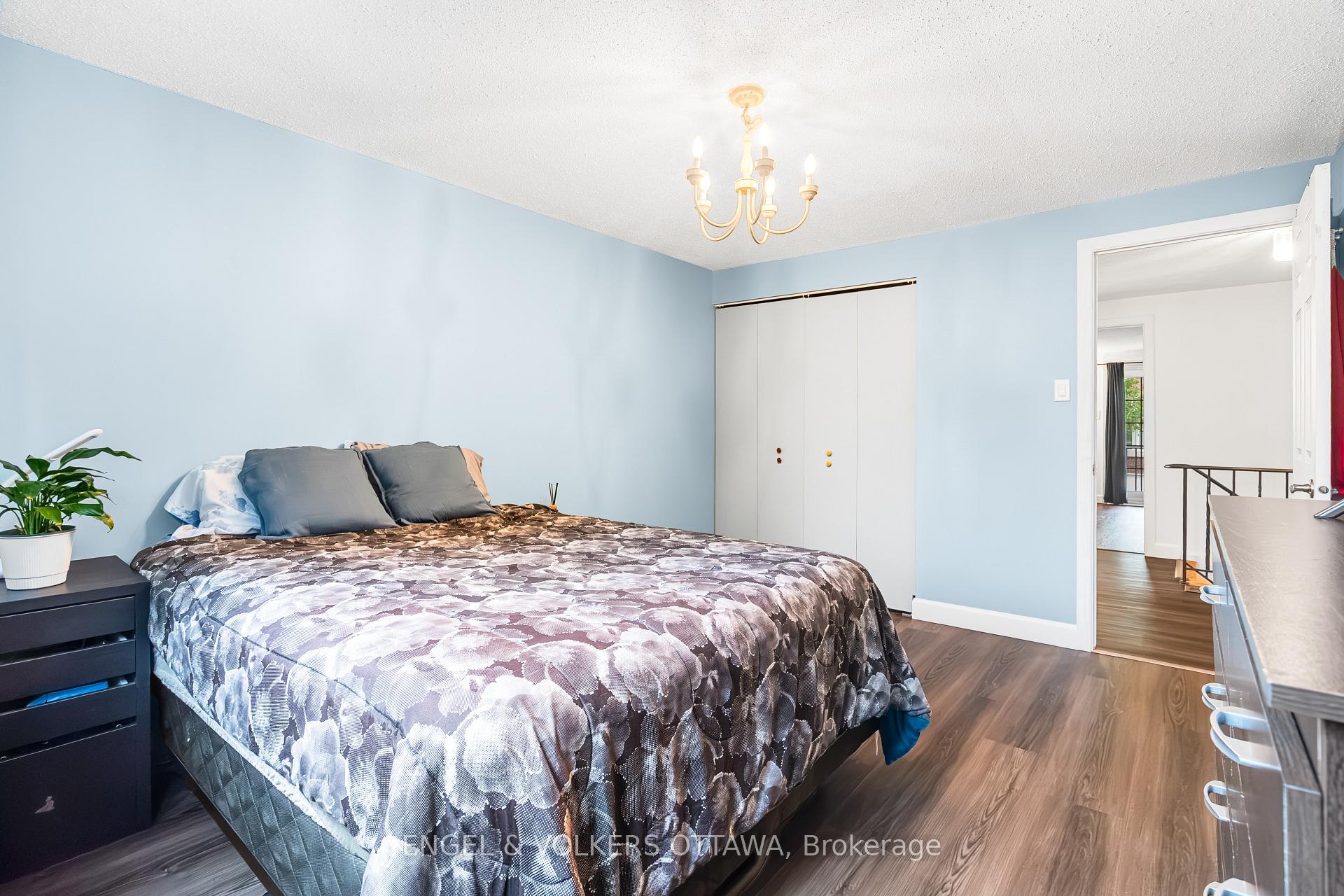 Photo 37 of 10 Estelle Crescent, Ottawa, Sheahan Estates/Trend Village — HOMEH