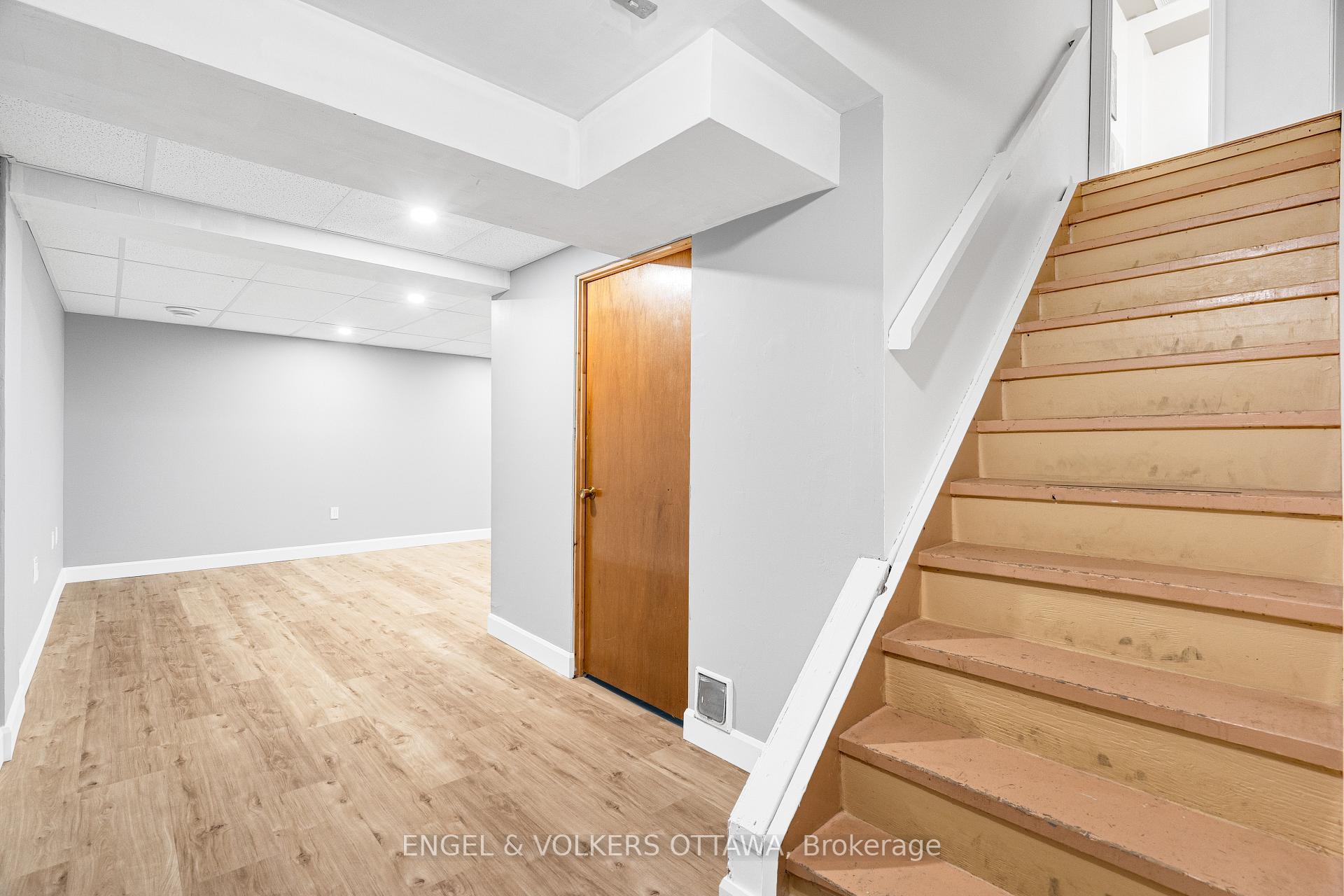 Photo 43 of 10 Estelle Crescent, Ottawa, Sheahan Estates/Trend Village — HOMEH