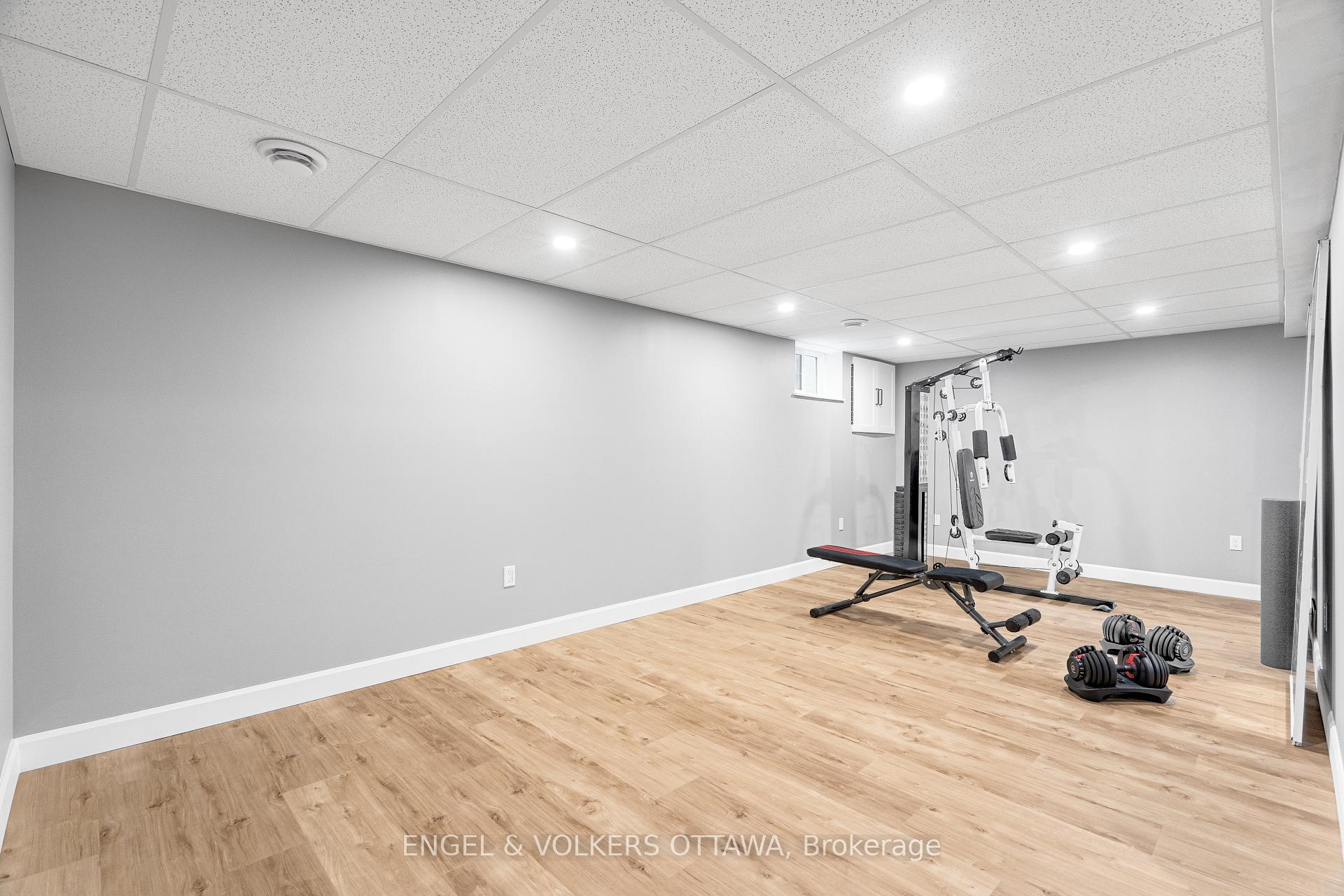 Photo 44 of 10 Estelle Crescent, Ottawa, Sheahan Estates/Trend Village — HOMEH