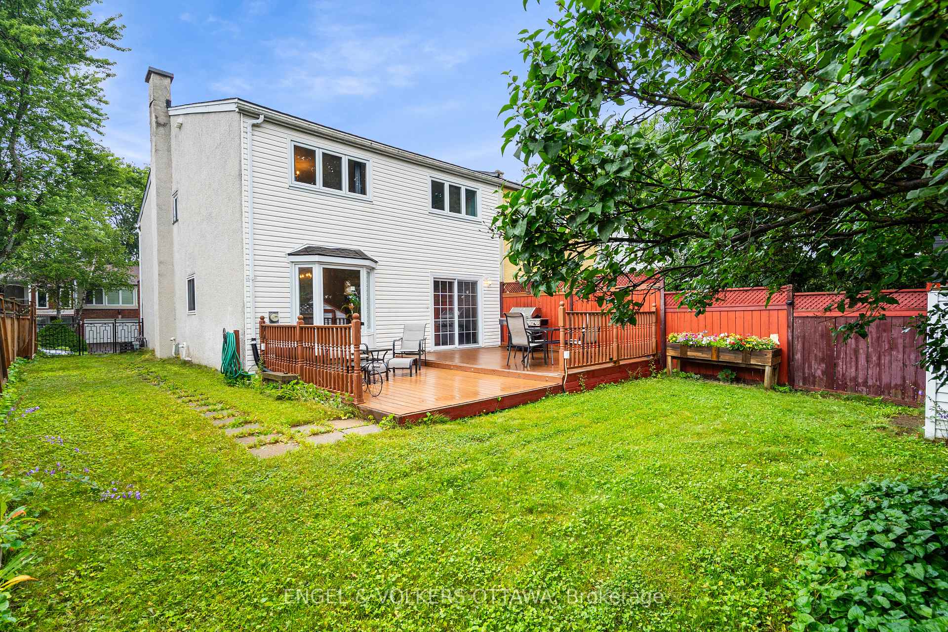 Photo 50 of 10 Estelle Crescent, Ottawa, Sheahan Estates/Trend Village — HOMEH