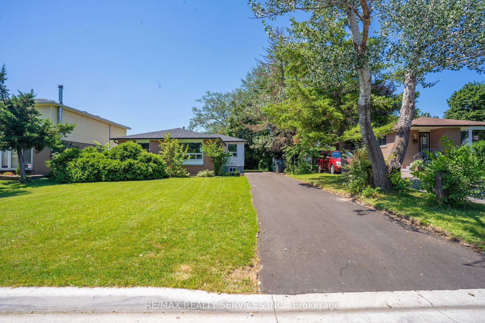 Photo 1 of Unit Upper Level, 23 Fidelia Crescent, Brampton, Southgate — HOMEH