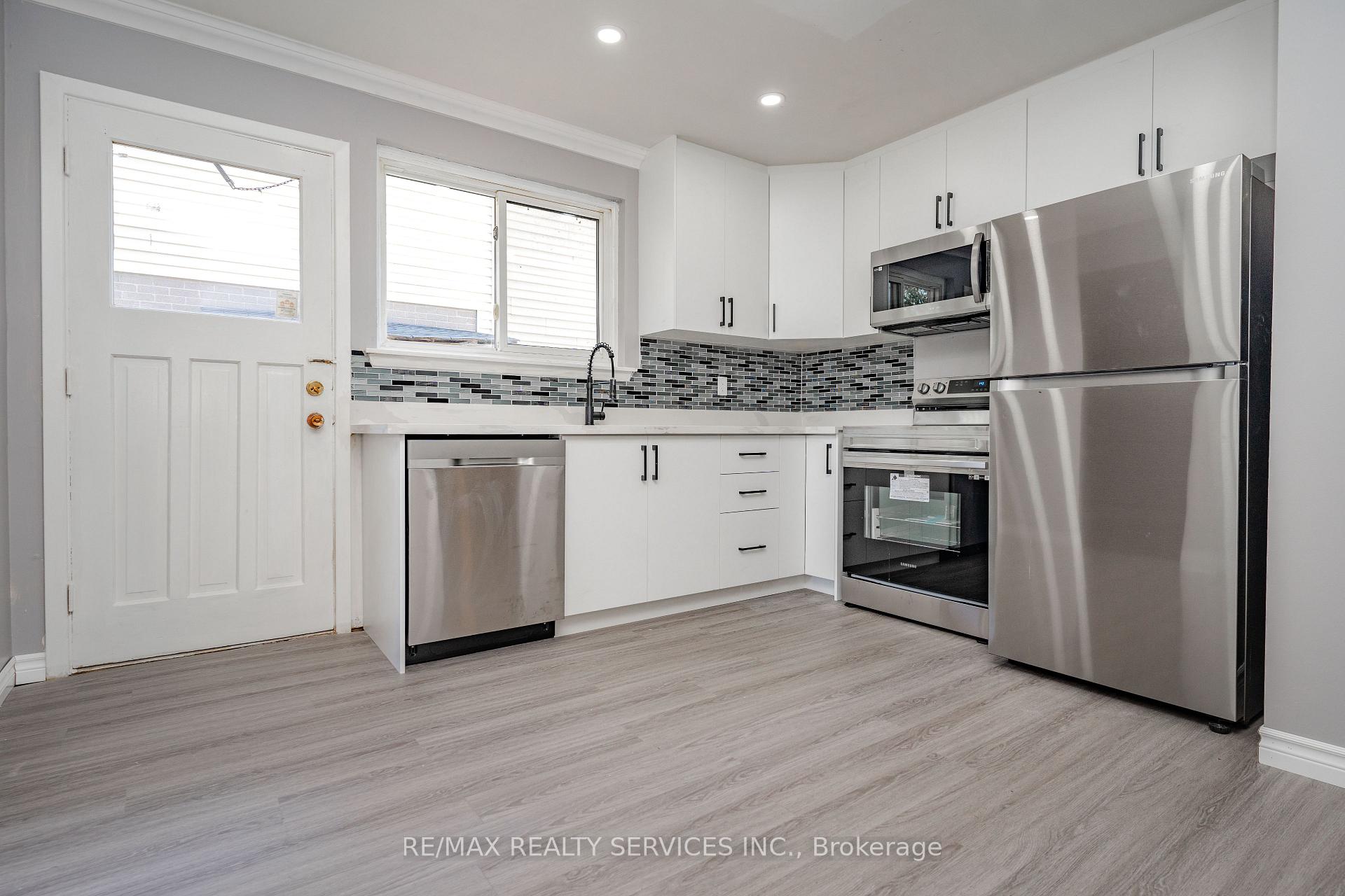 Photo 14 of Unit Upper Level, 23 Fidelia Crescent, Brampton, Southgate — HOMEH