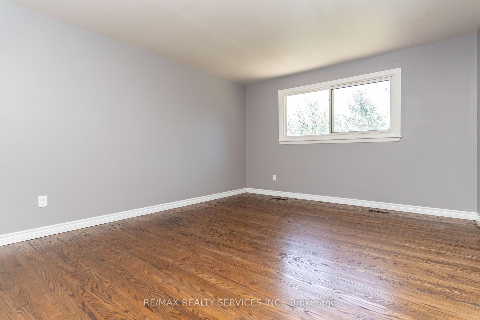 Photo 19 of Unit Upper Level, 23 Fidelia Crescent, Brampton, Southgate — HOMEH