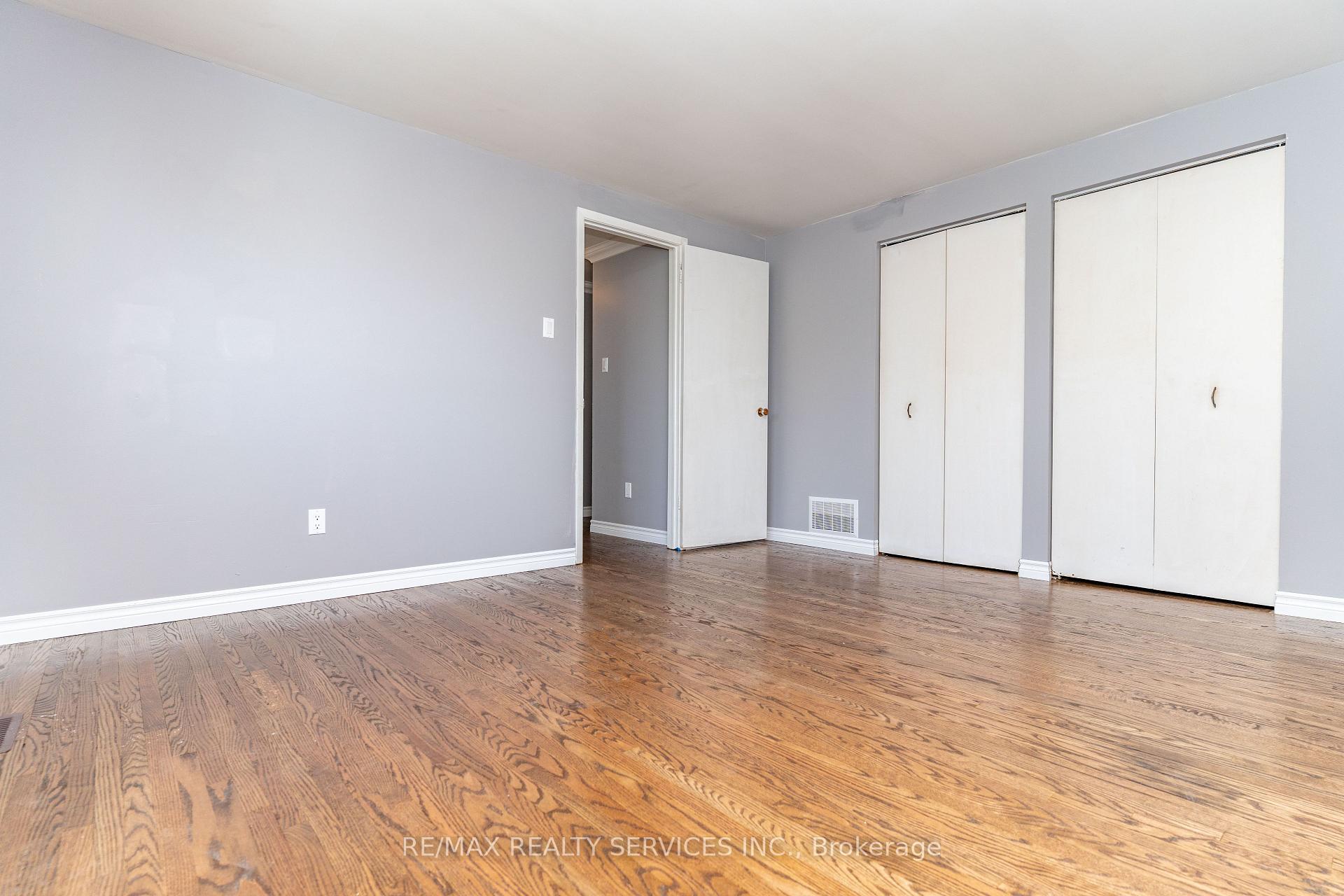 Photo 21 of Unit Upper Level, 23 Fidelia Crescent, Brampton, Southgate — HOMEH