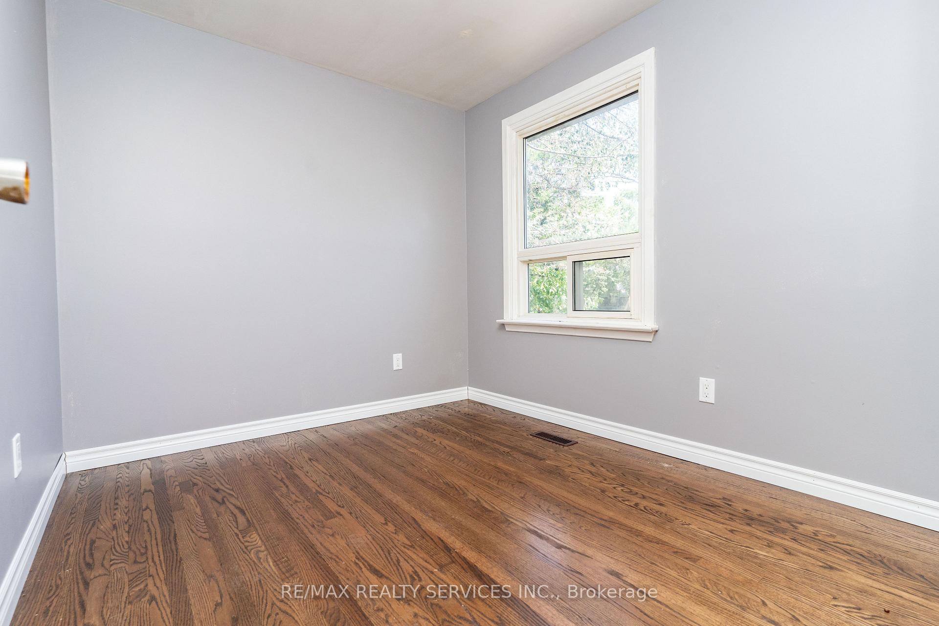 Photo 25 of Unit Upper Level, 23 Fidelia Crescent, Brampton, Southgate — HOMEH