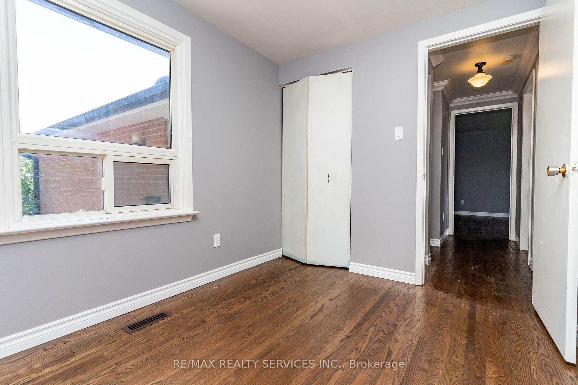 Photo 26 of Unit Upper Level, 23 Fidelia Crescent, Brampton, Southgate — HOMEH