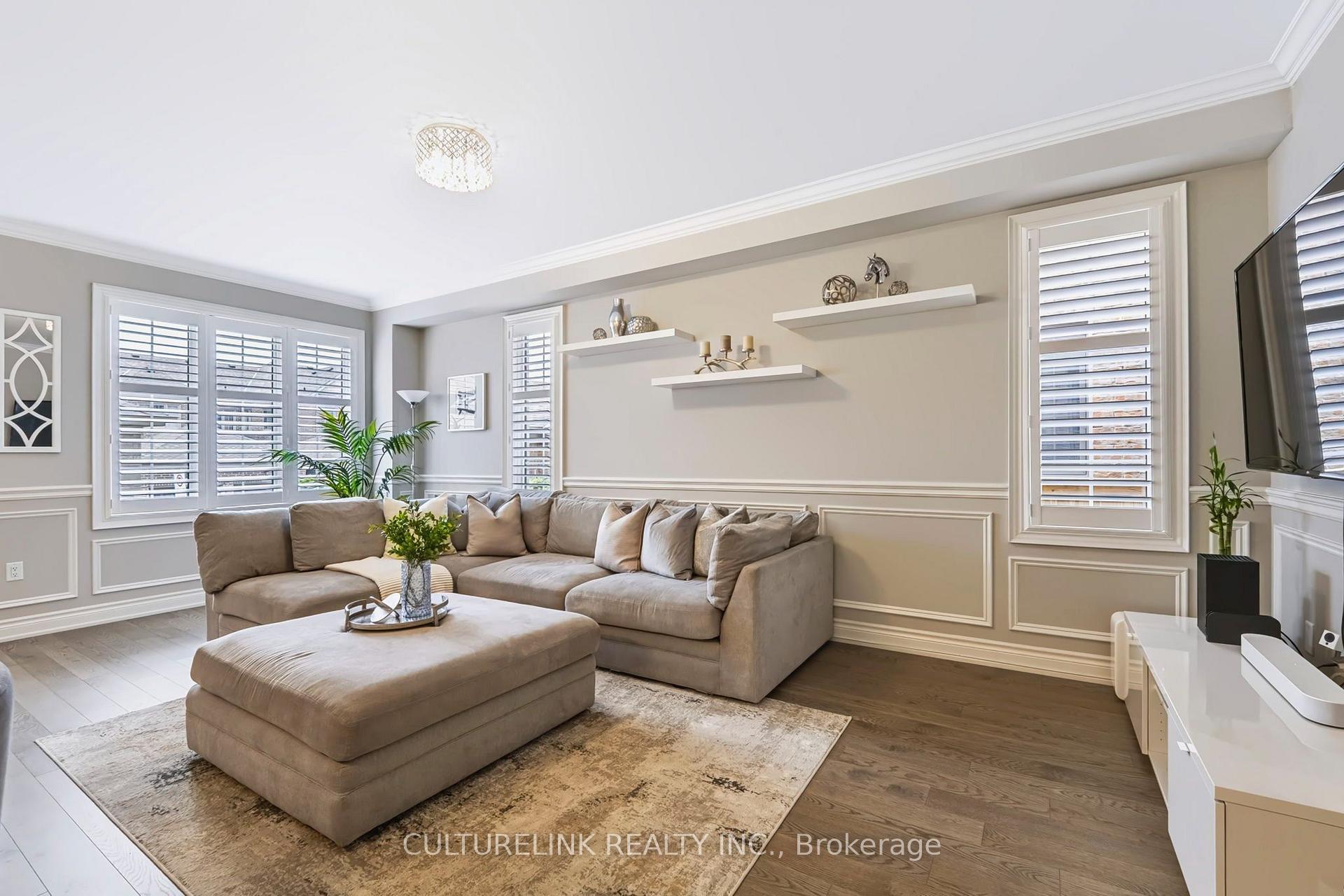 Photo 4 of 89 Sharonview Crescent, East Gwillimbury, Sharon — HOMEH