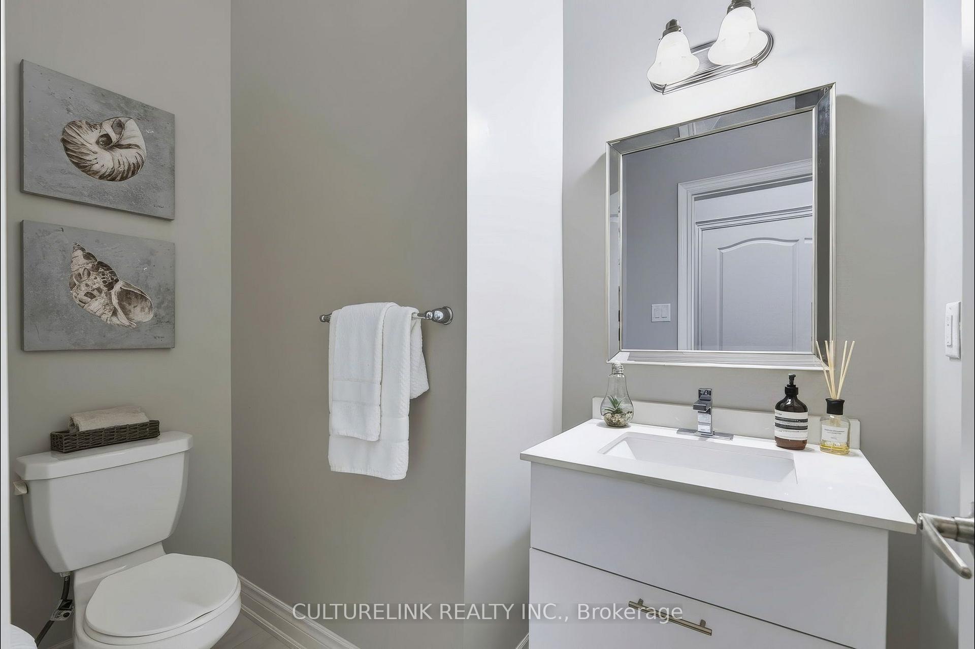 Photo 9 of 89 Sharonview Crescent, East Gwillimbury, Sharon — HOMEH