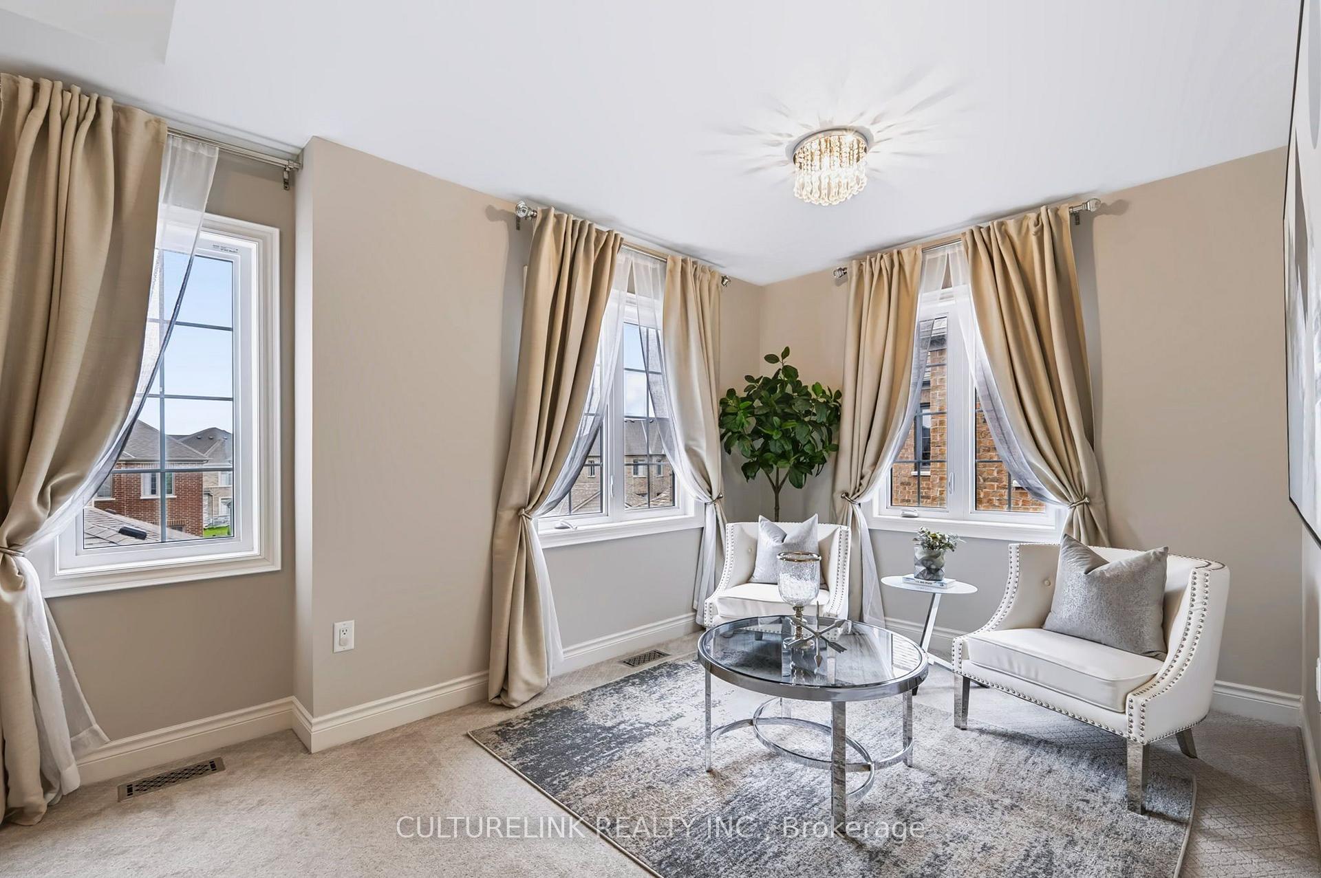 Photo 13 of 89 Sharonview Crescent, East Gwillimbury, Sharon — HOMEH