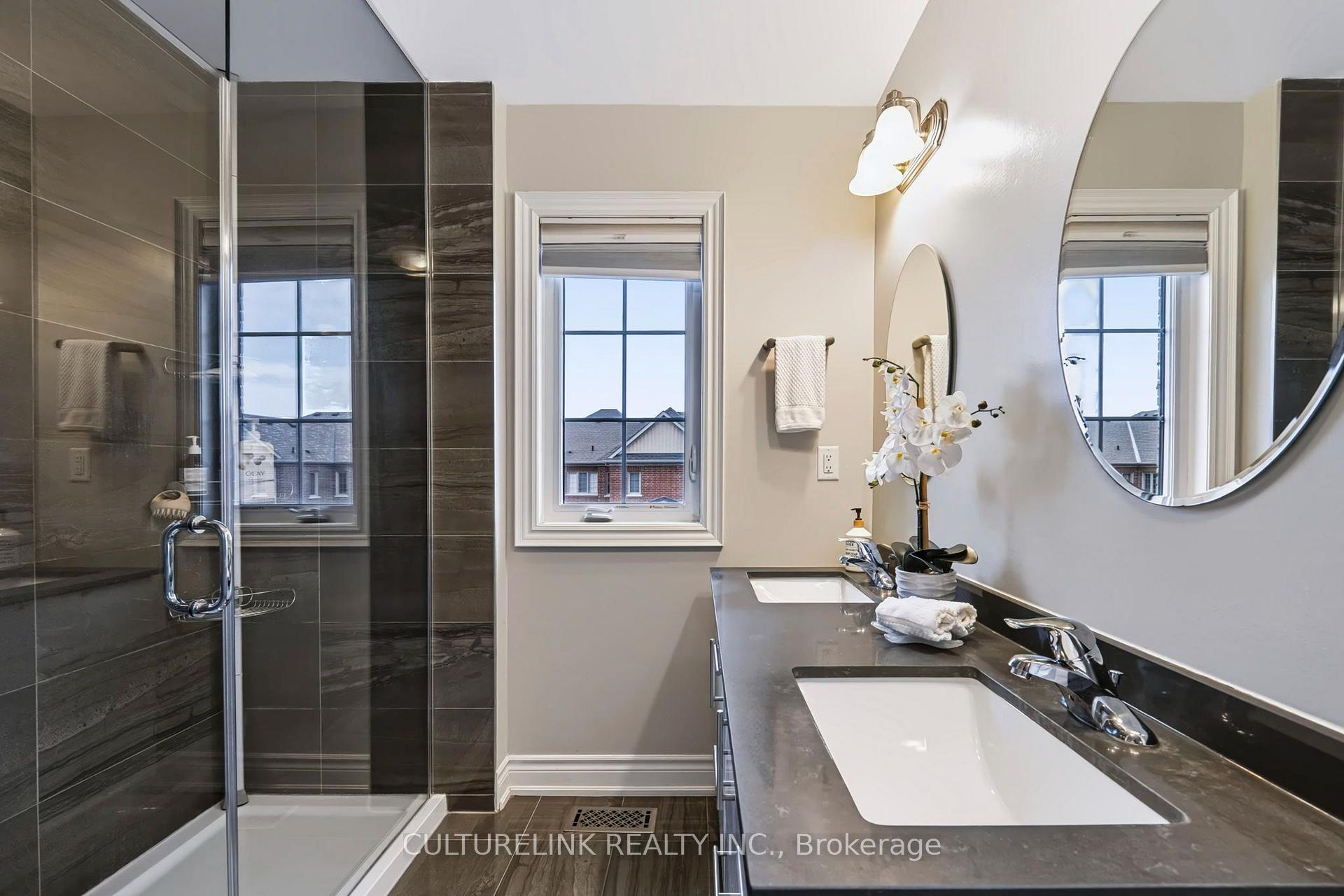 Photo 14 of 89 Sharonview Crescent, East Gwillimbury, Sharon — HOMEH