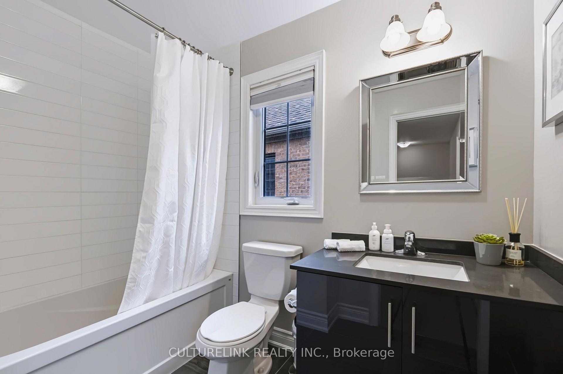 Photo 18 of 89 Sharonview Crescent, East Gwillimbury, Sharon — HOMEH