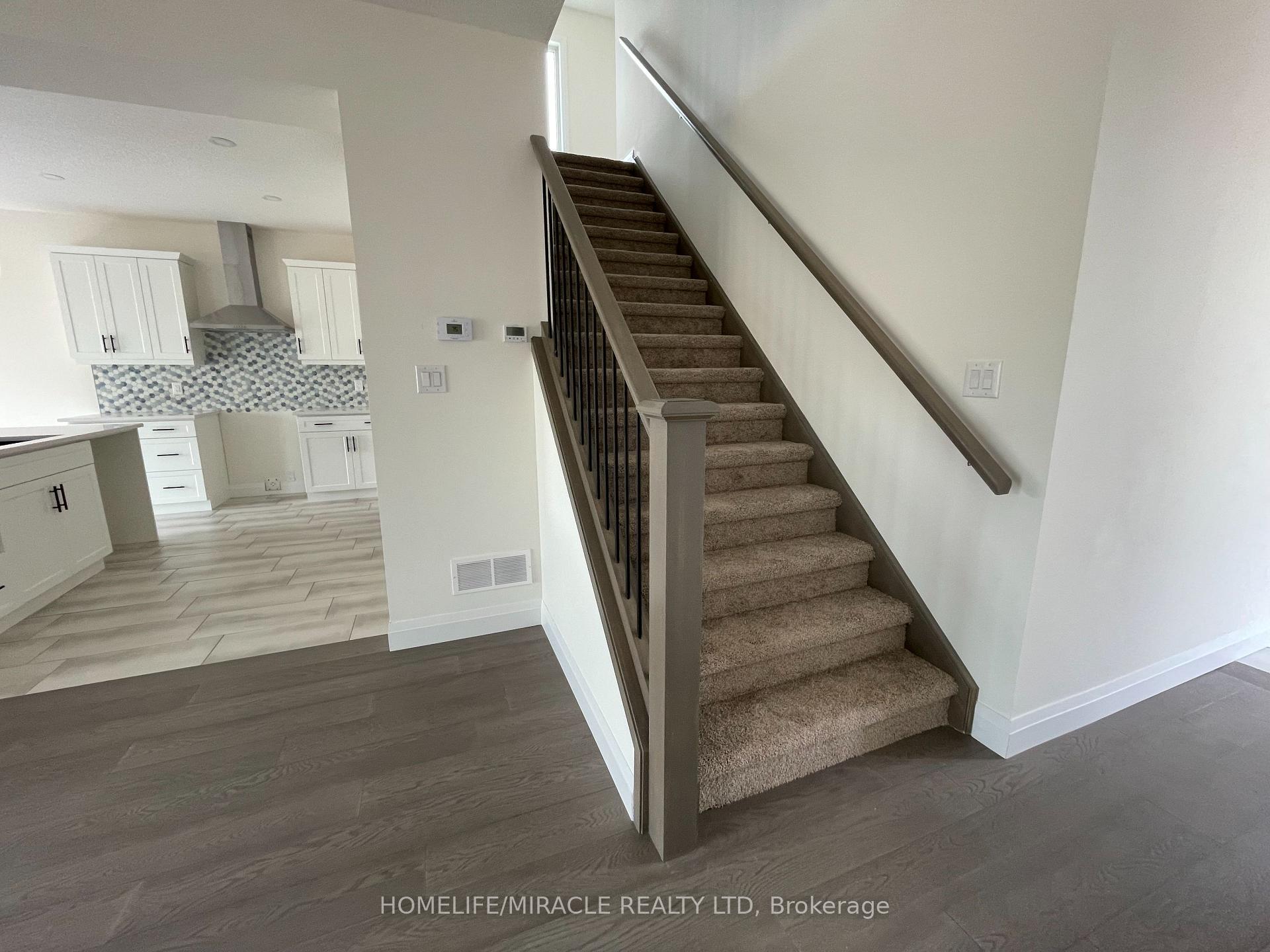 Photo 2 of 167 Byers Street, London, South W — HOMEH