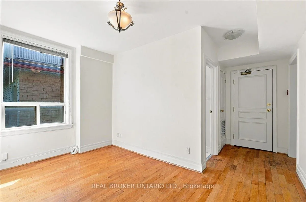 Photo 11 of Unit 2, 12 Foxbar Road, Toronto, Yonge-St. Clair — HOMEH