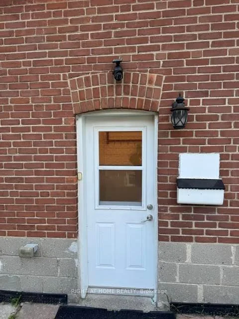 Photo 4 of Unit LOWER LEVEL, 29 Kirby Road, North York, Downsview-Roding-CFB — HOMEH