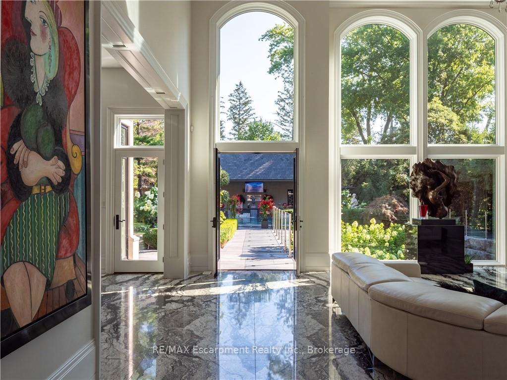 Photo 8 of 15 Chartwell Road, Oakville, Old Oakville — HOMEH