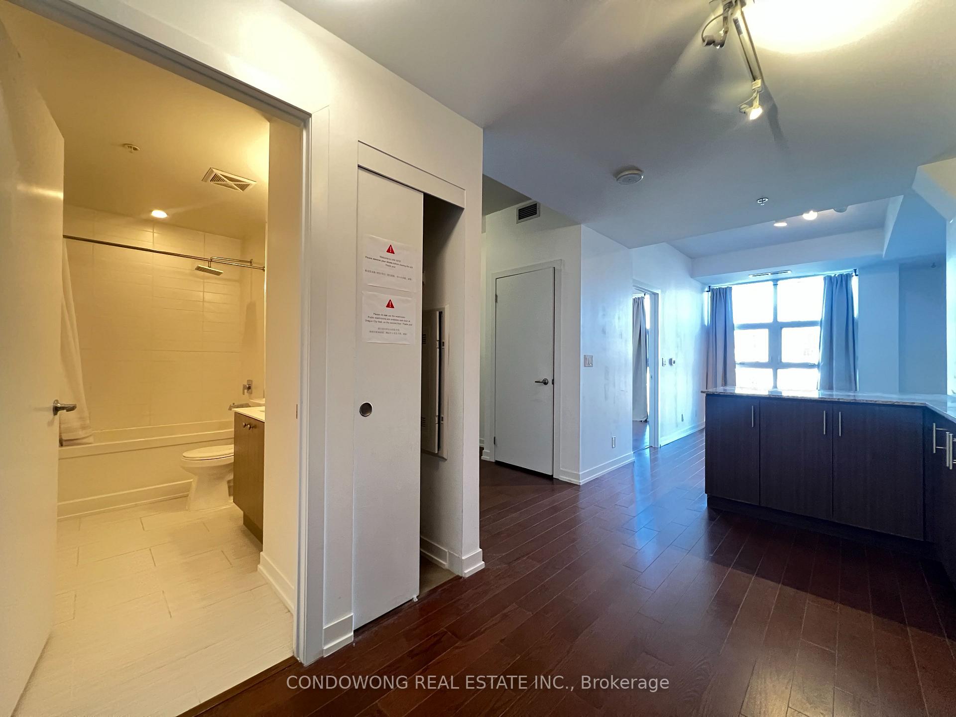 Photo 3 of Unit 1012, 10 Willison Square, Toronto, Kensington-Chinatown — HOMEH