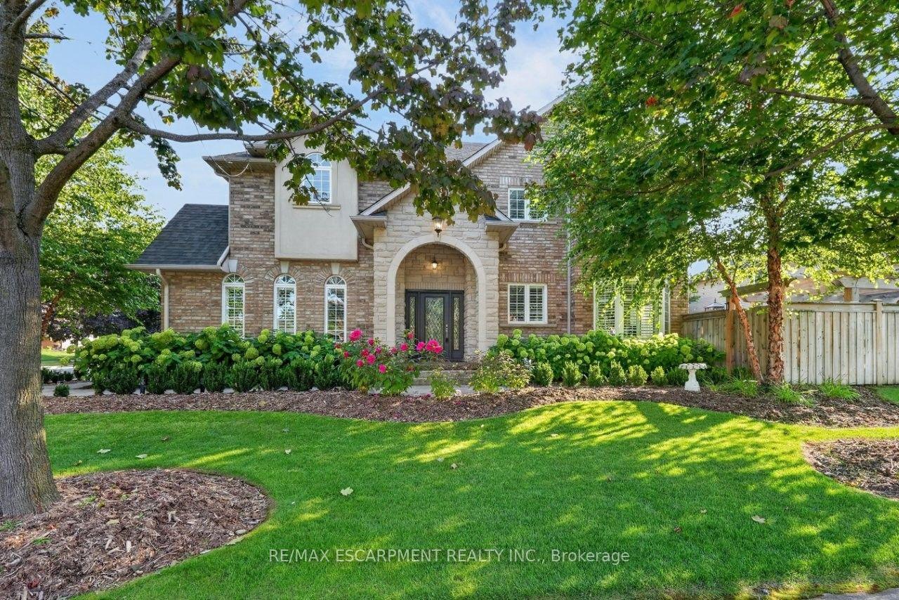 Photo 1 of 37 Hickory Crescent, Grimsby, Grimsby West — HOMEH