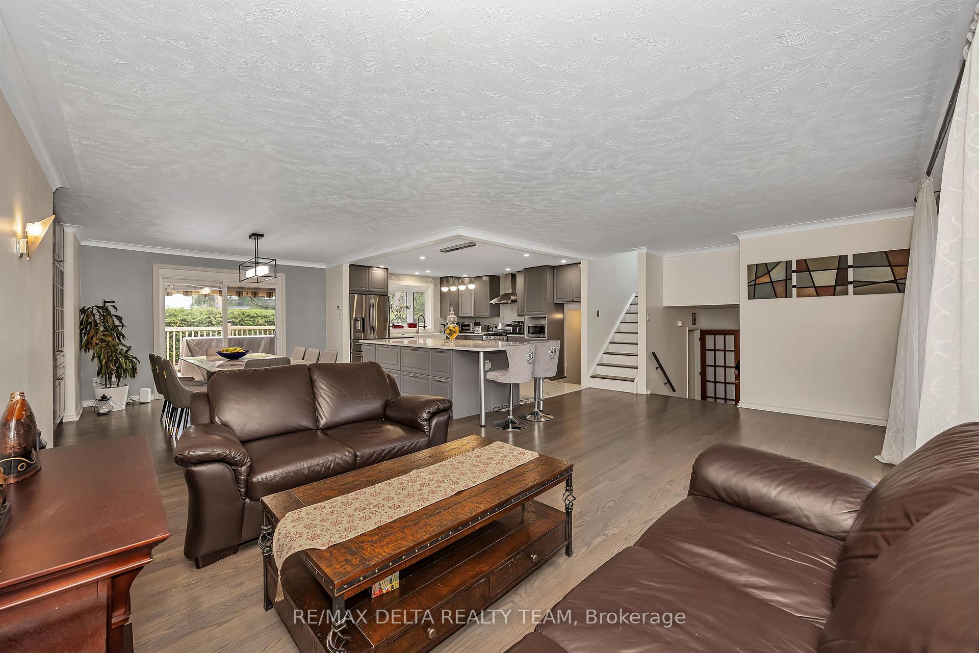 Photo 9 of 2350 Georgina Drive, Ottawa, Whitehaven — HOMEH