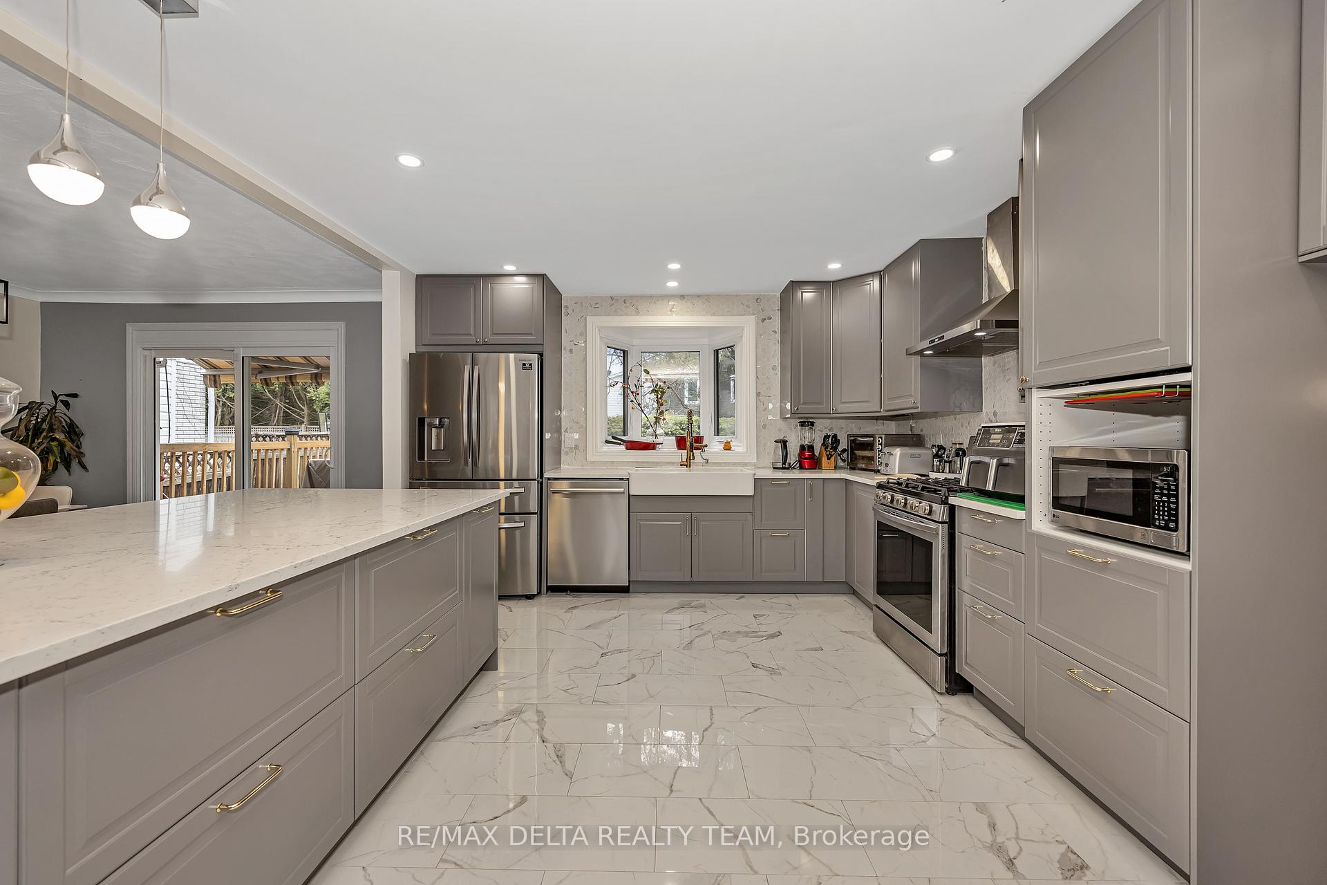 Photo 18 of 2350 Georgina Drive, Ottawa, Whitehaven — HOMEH