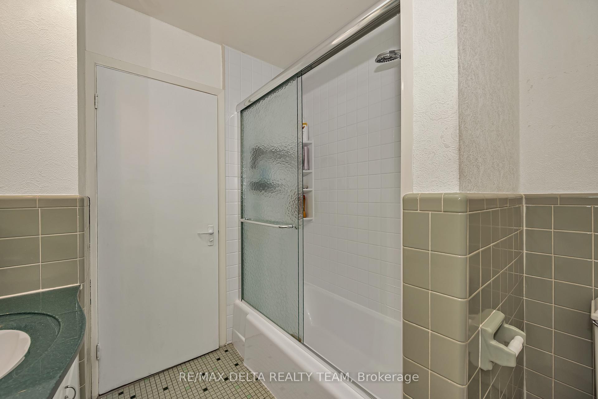 Photo 32 of 2350 Georgina Drive, Ottawa, Whitehaven — HOMEH