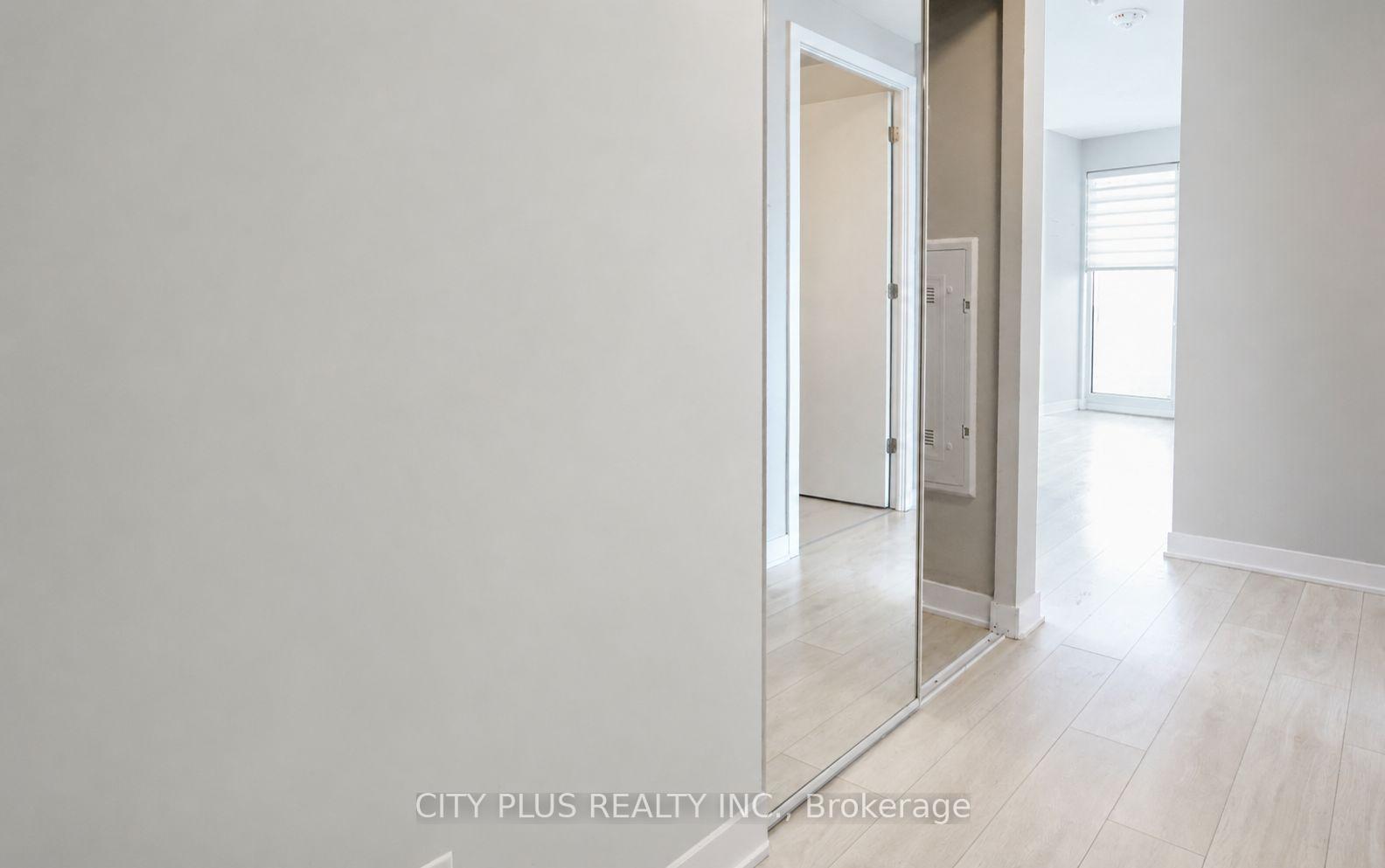 Photo 8 of Unit 1710, 55 Cooper Street, Toronto, Waterfront Communities — HOMEH