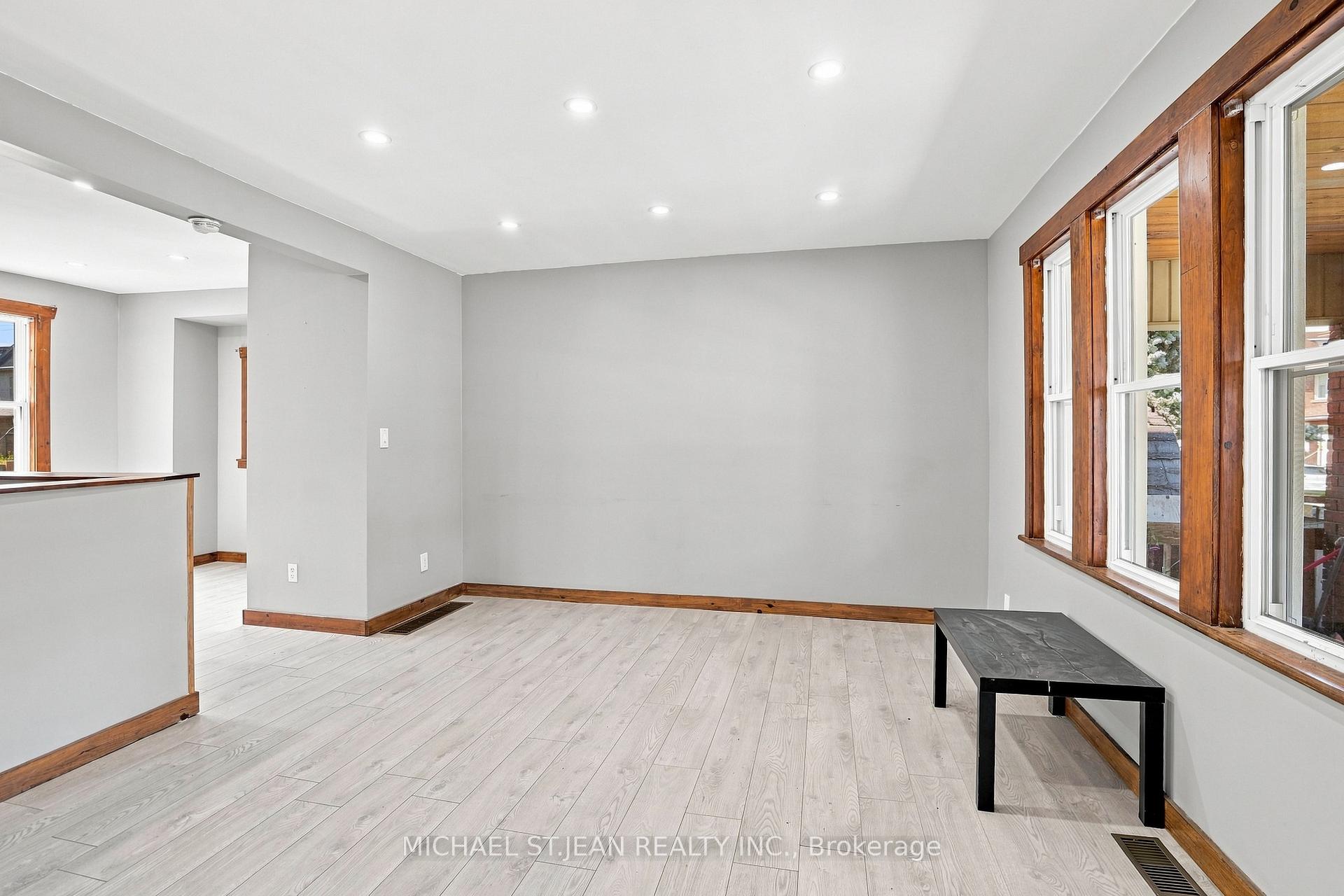 Photo 10 of 570 Cannon Street E, Hamilton, Gibson — HOMEH