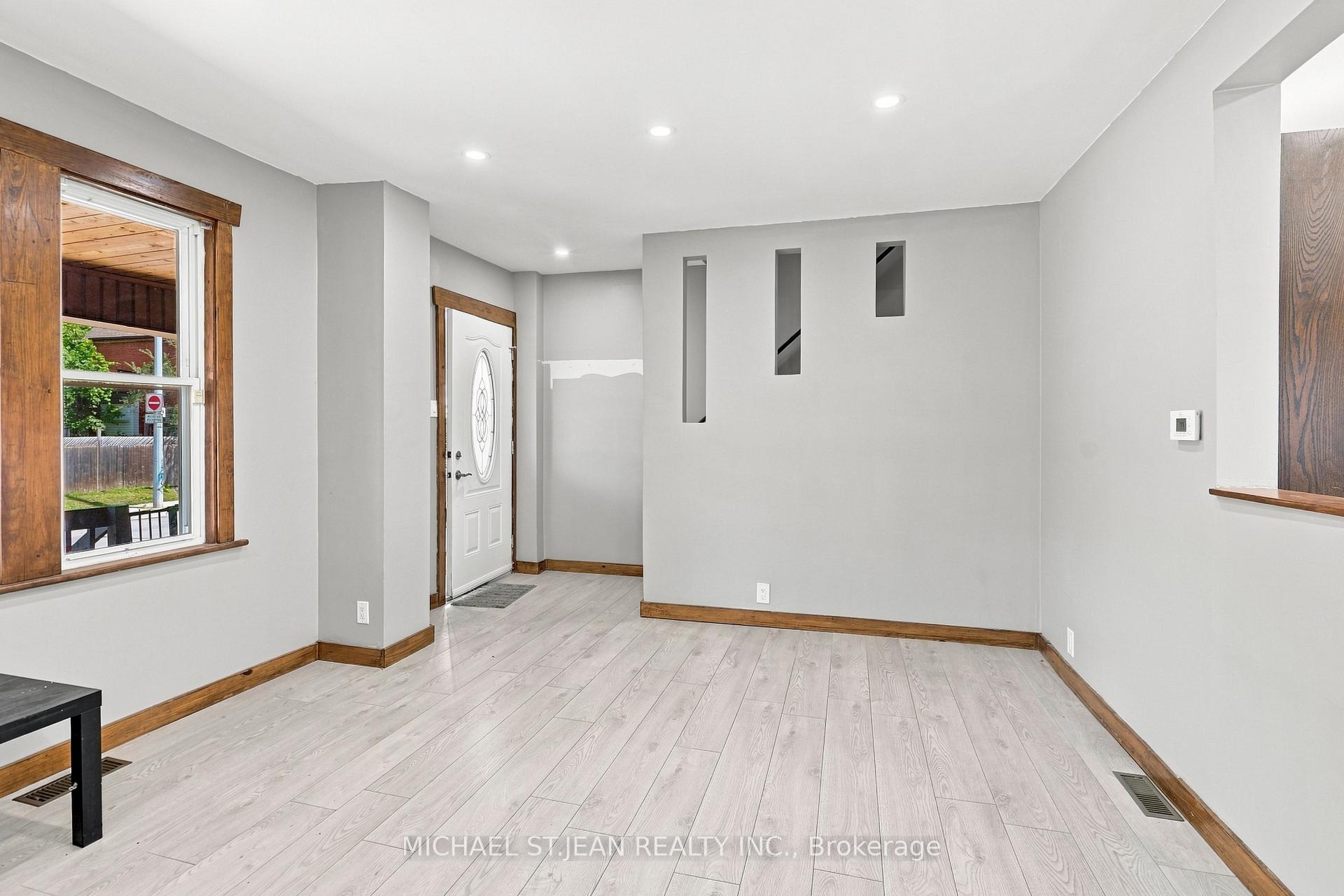 Photo 11 of 570 Cannon Street E, Hamilton, Gibson — HOMEH