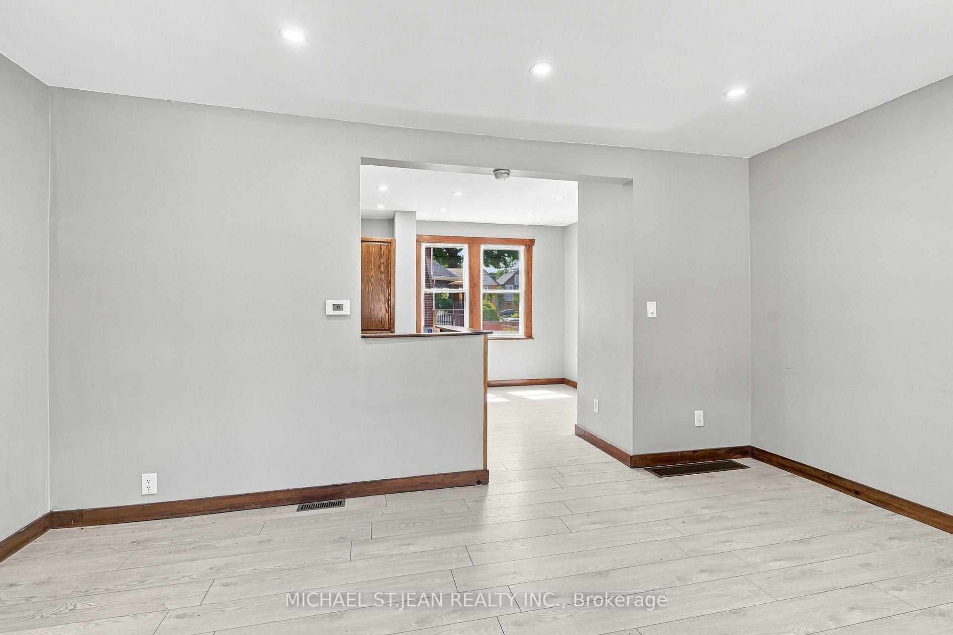 Photo 13 of 570 Cannon Street E, Hamilton, Gibson — HOMEH