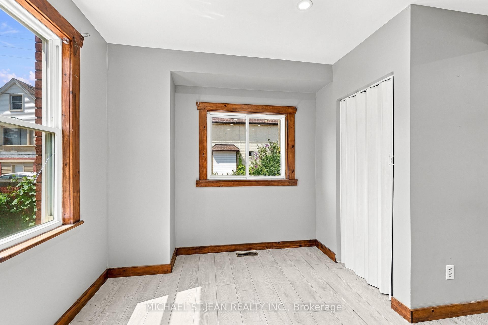Photo 15 of 570 Cannon Street E, Hamilton, Gibson — HOMEH