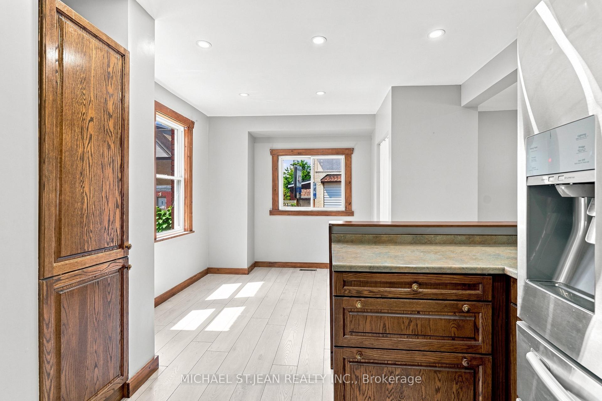 Photo 19 of 570 Cannon Street E, Hamilton, Gibson — HOMEH