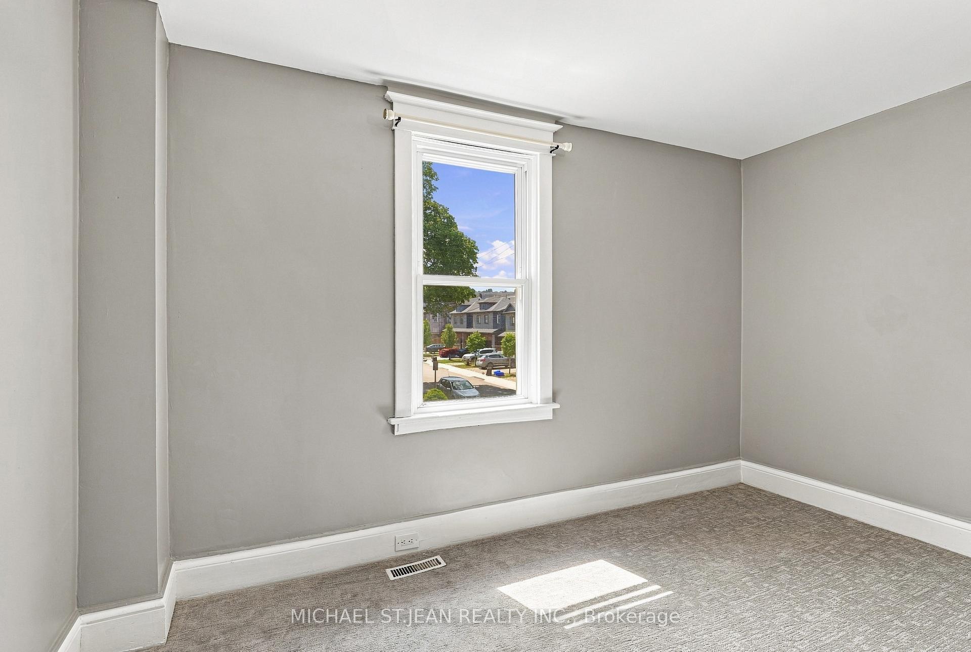 Photo 23 of 570 Cannon Street E, Hamilton, Gibson — HOMEH