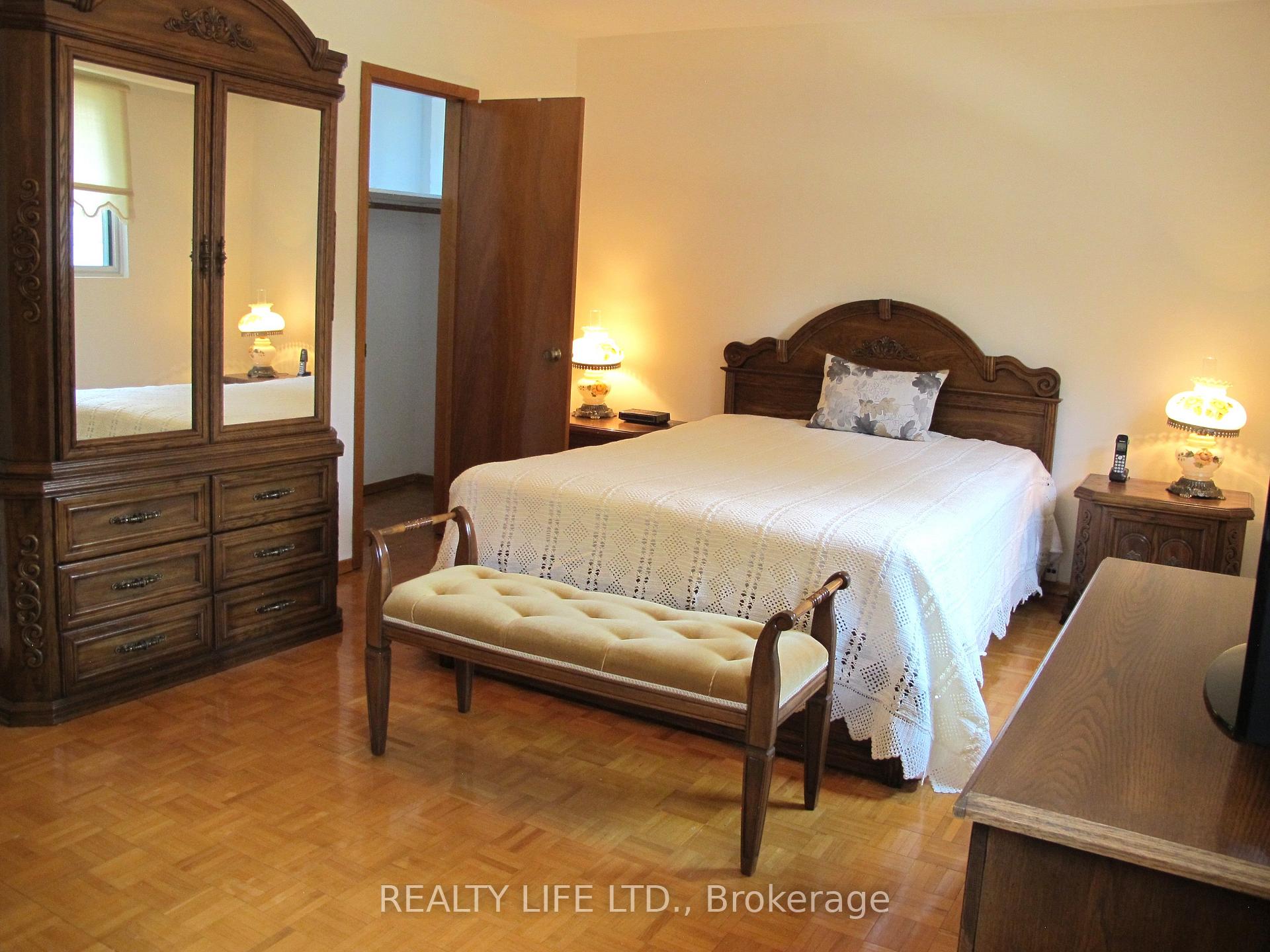 Photo 30 of 4 Rosalie Avenue, North York, Downsview-Roding-CFB — HOMEH
