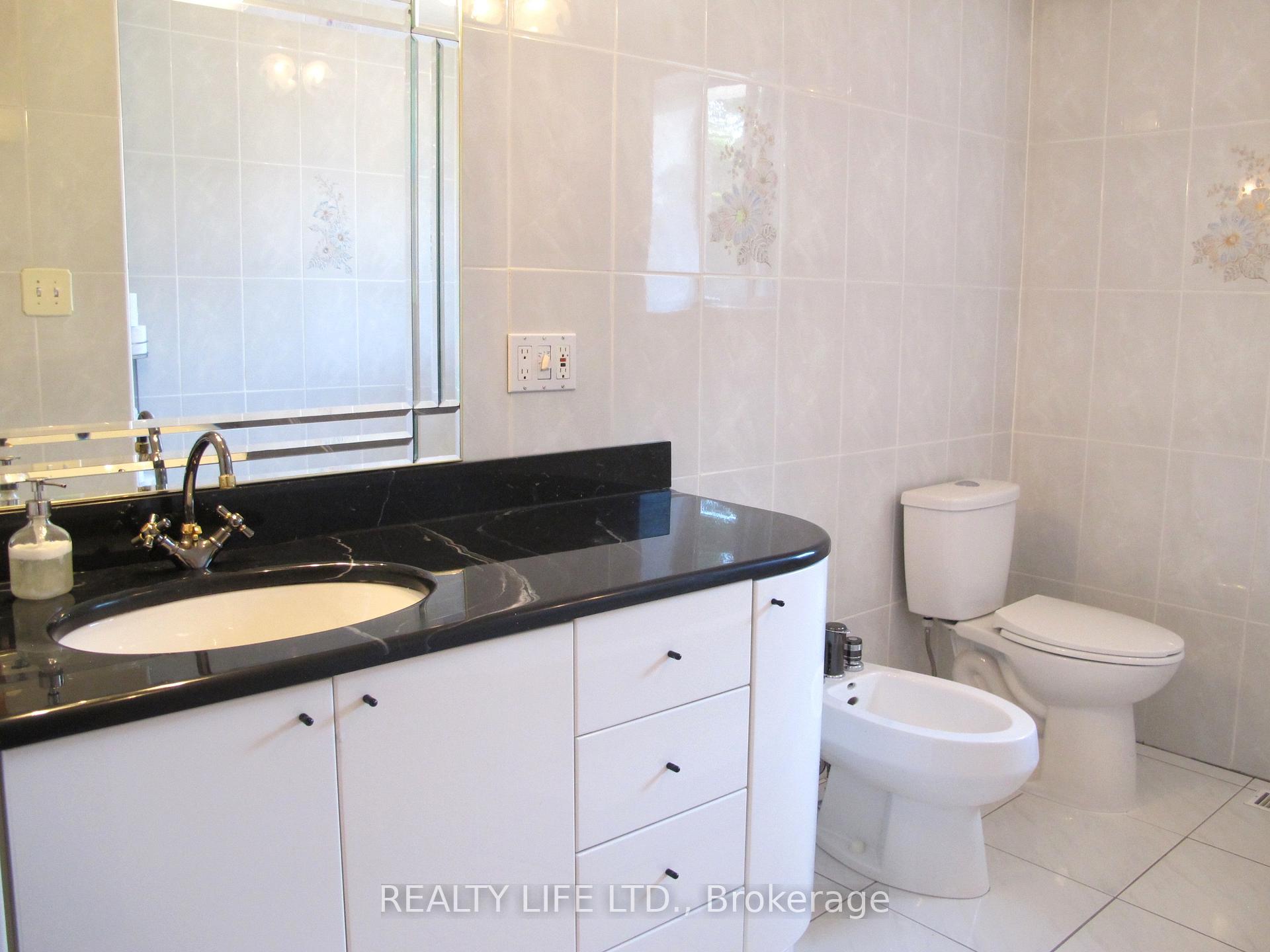 Photo 32 of 4 Rosalie Avenue, North York, Downsview-Roding-CFB — HOMEH
